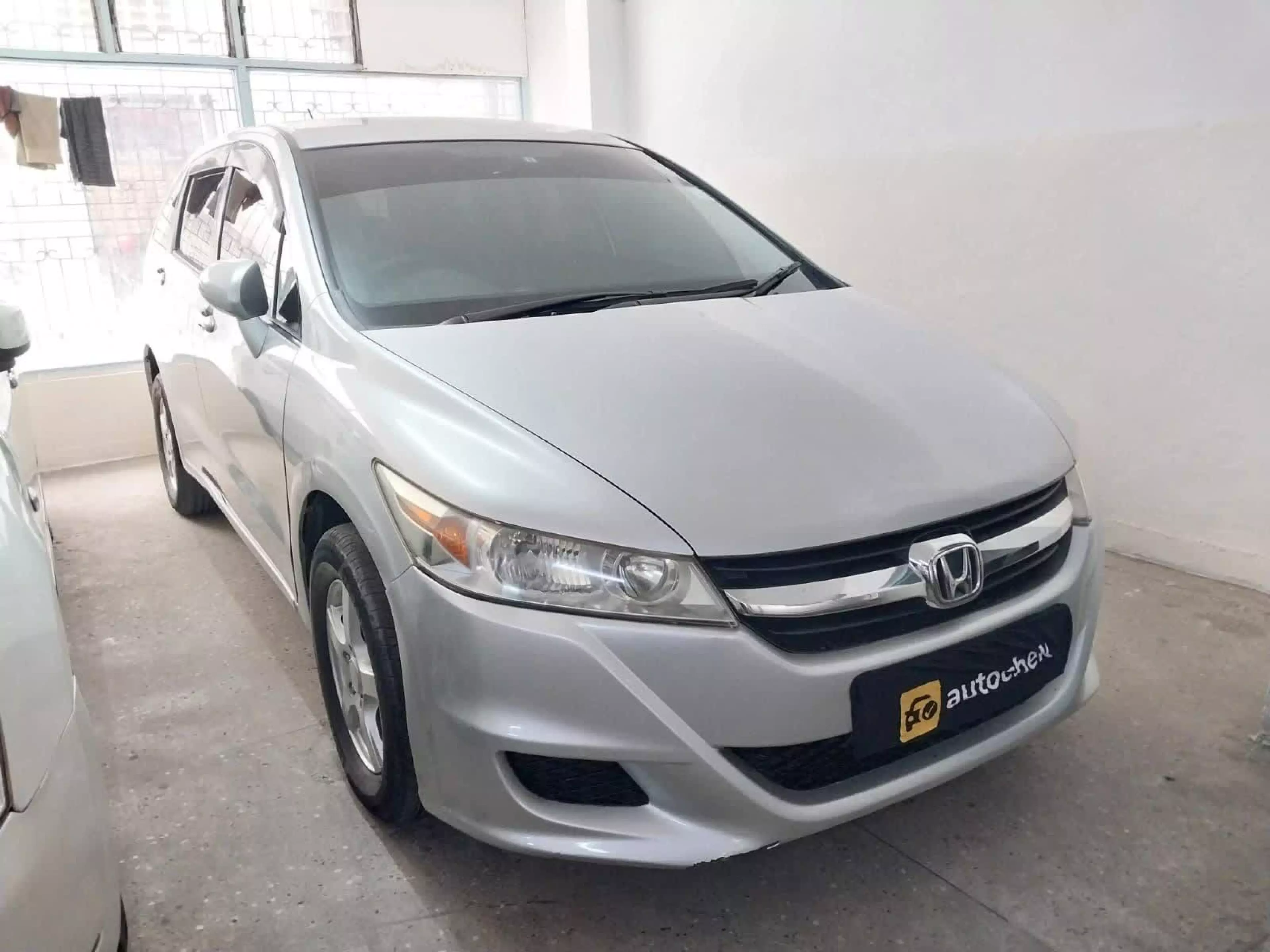Honda Stream - 2010