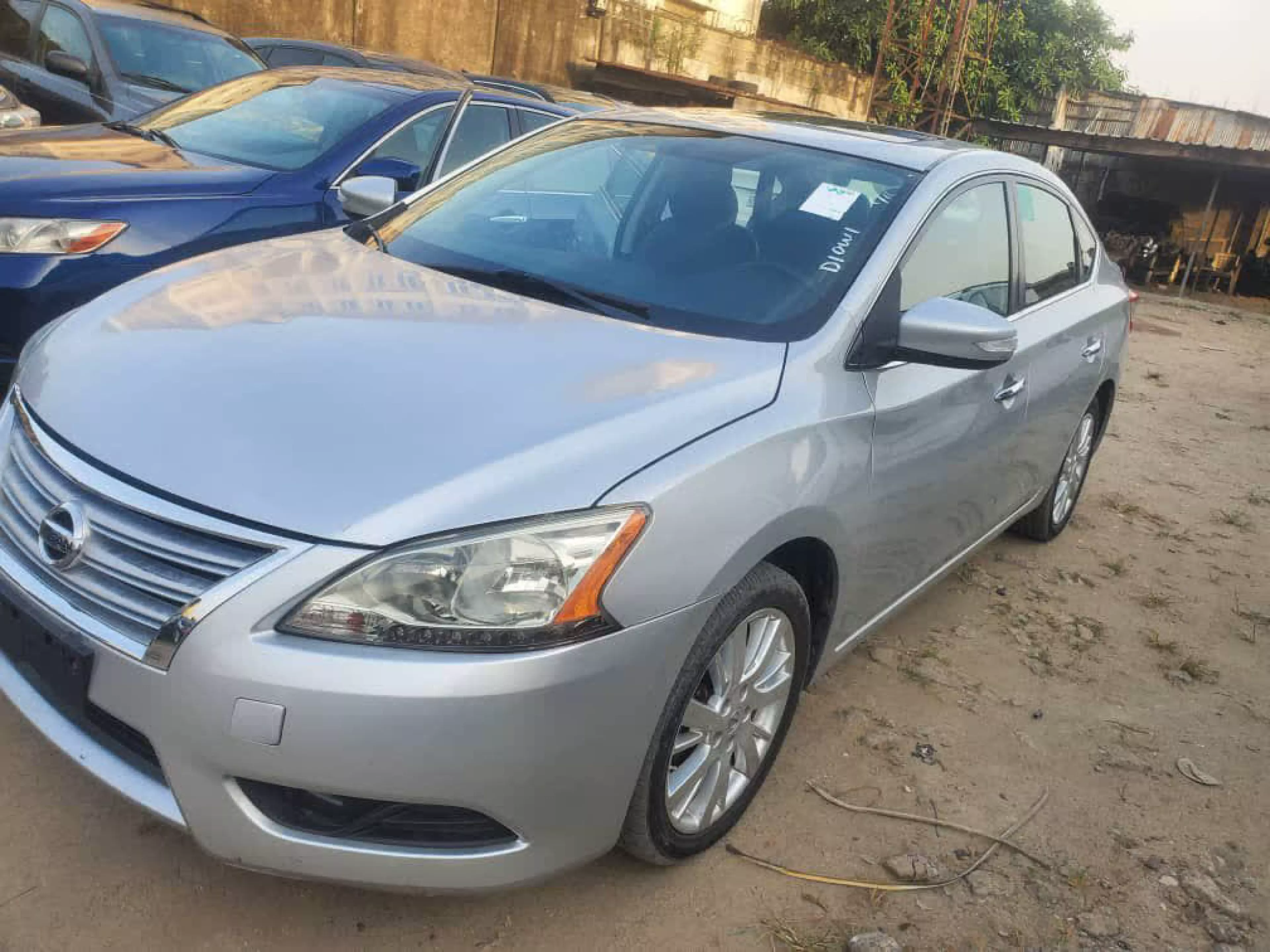 Nissan Sentra - 2014