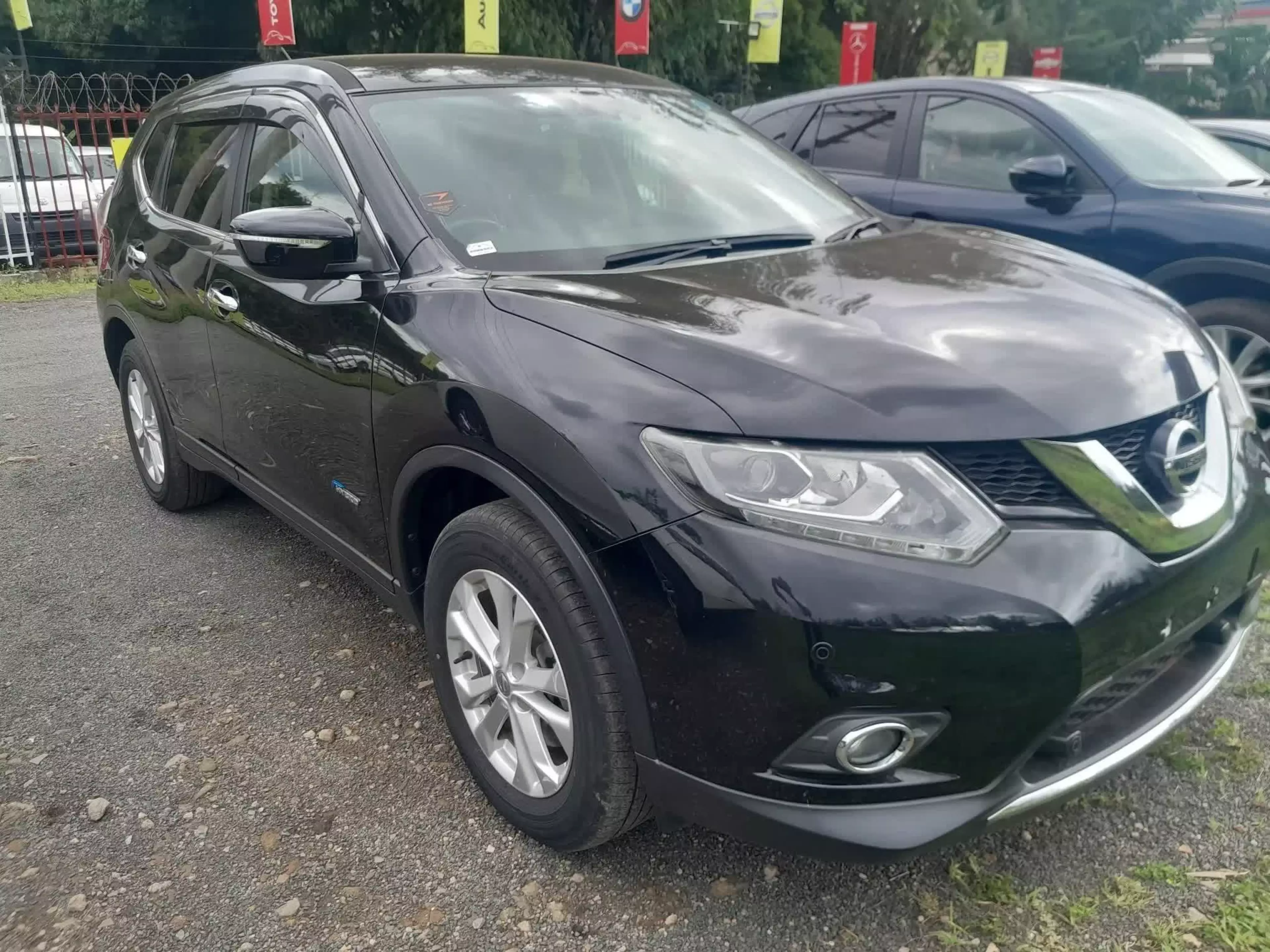 Nissan x-trail hybrid - 2016