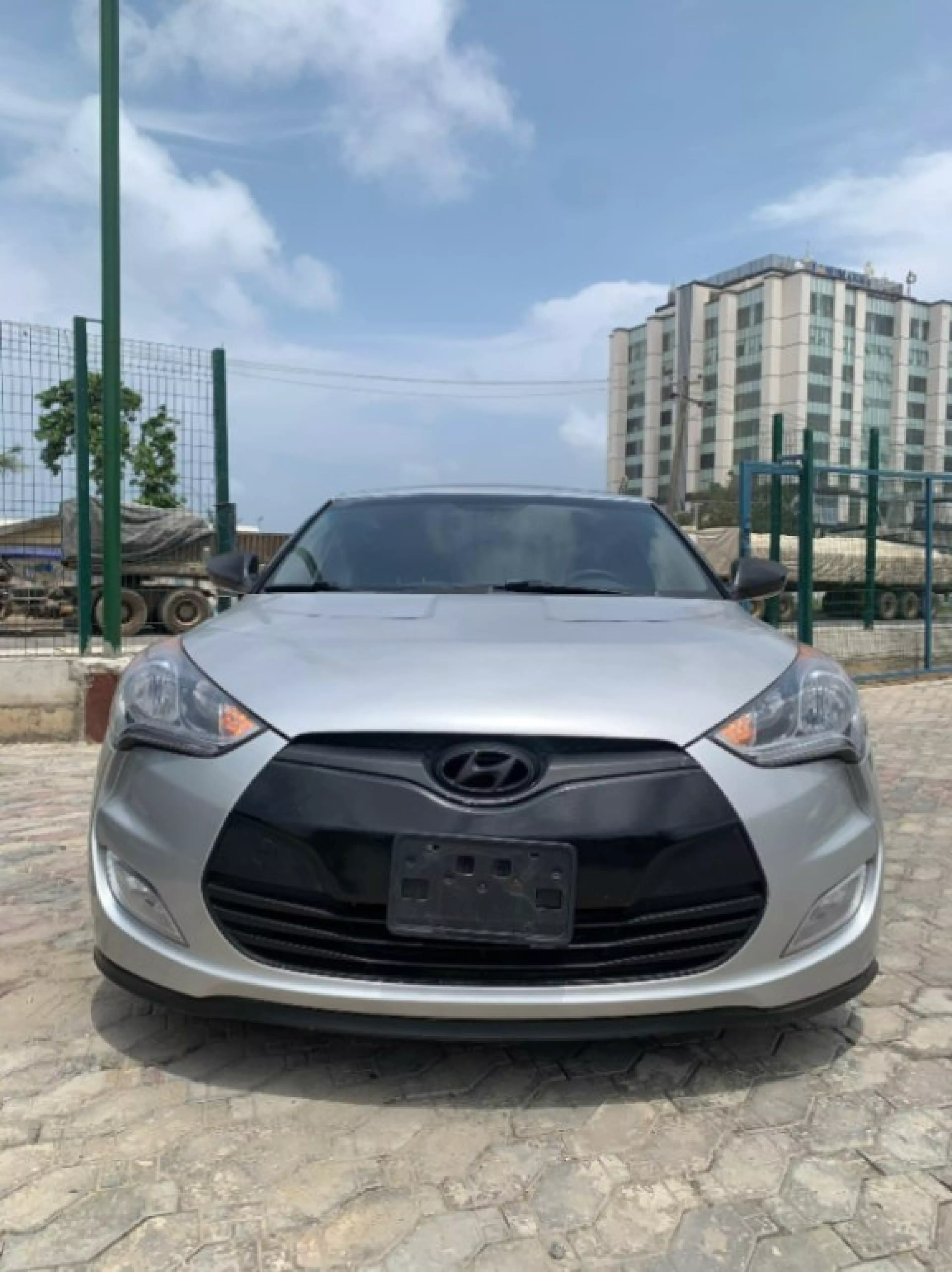 Hyundai Veloster - 2012