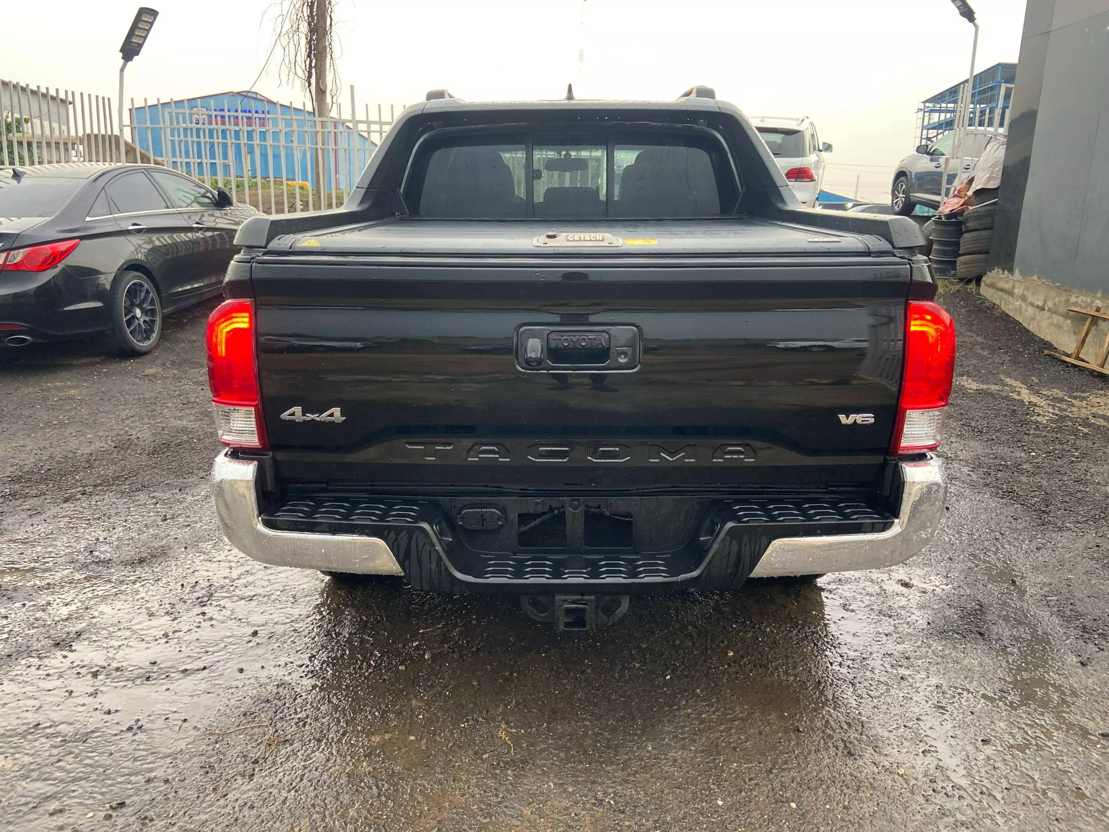 Toyota Tacoma   - 2017