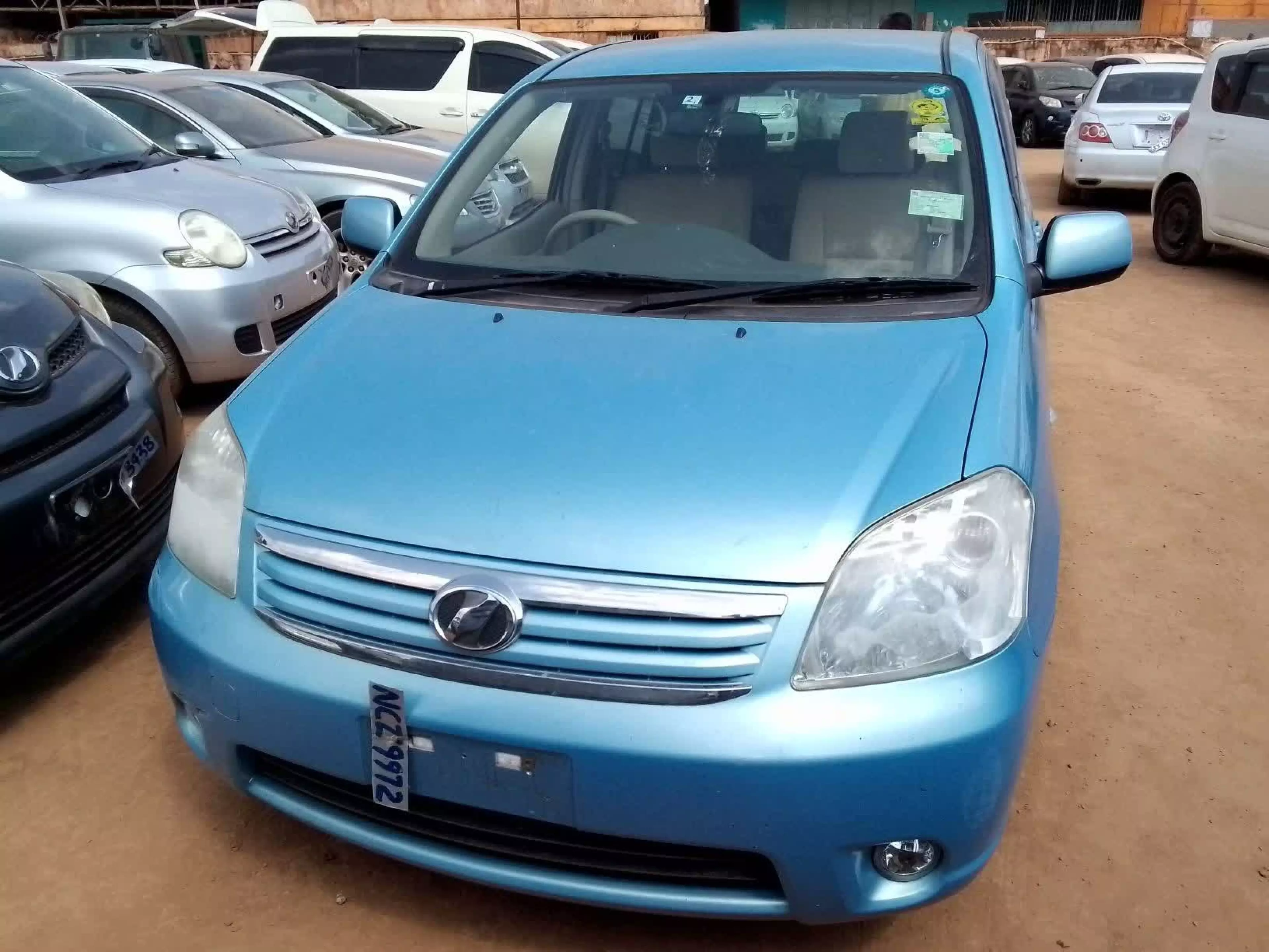 Toyota Raum  - 2009
