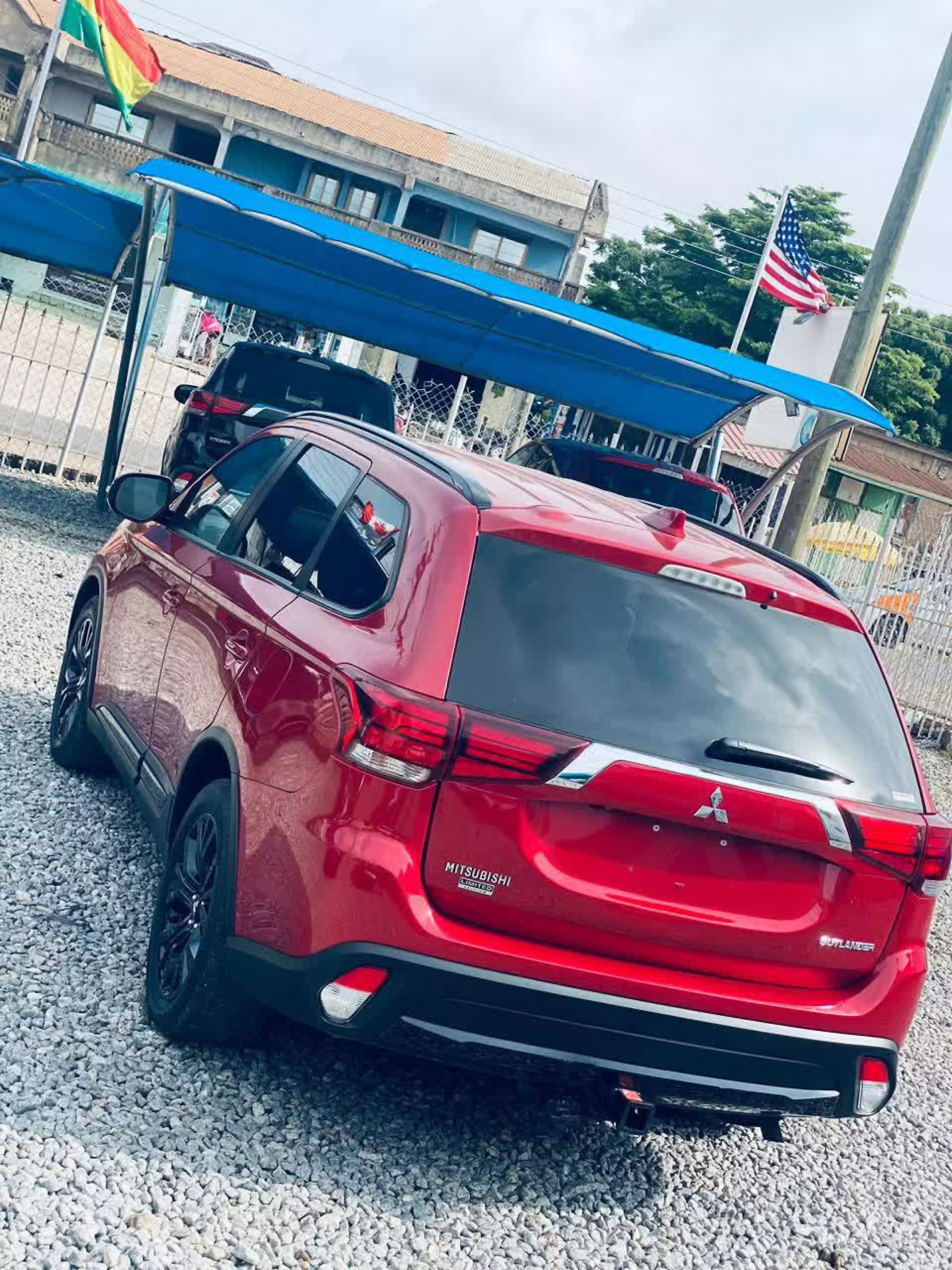 Mitsubishi OUTLANDER   - 2018