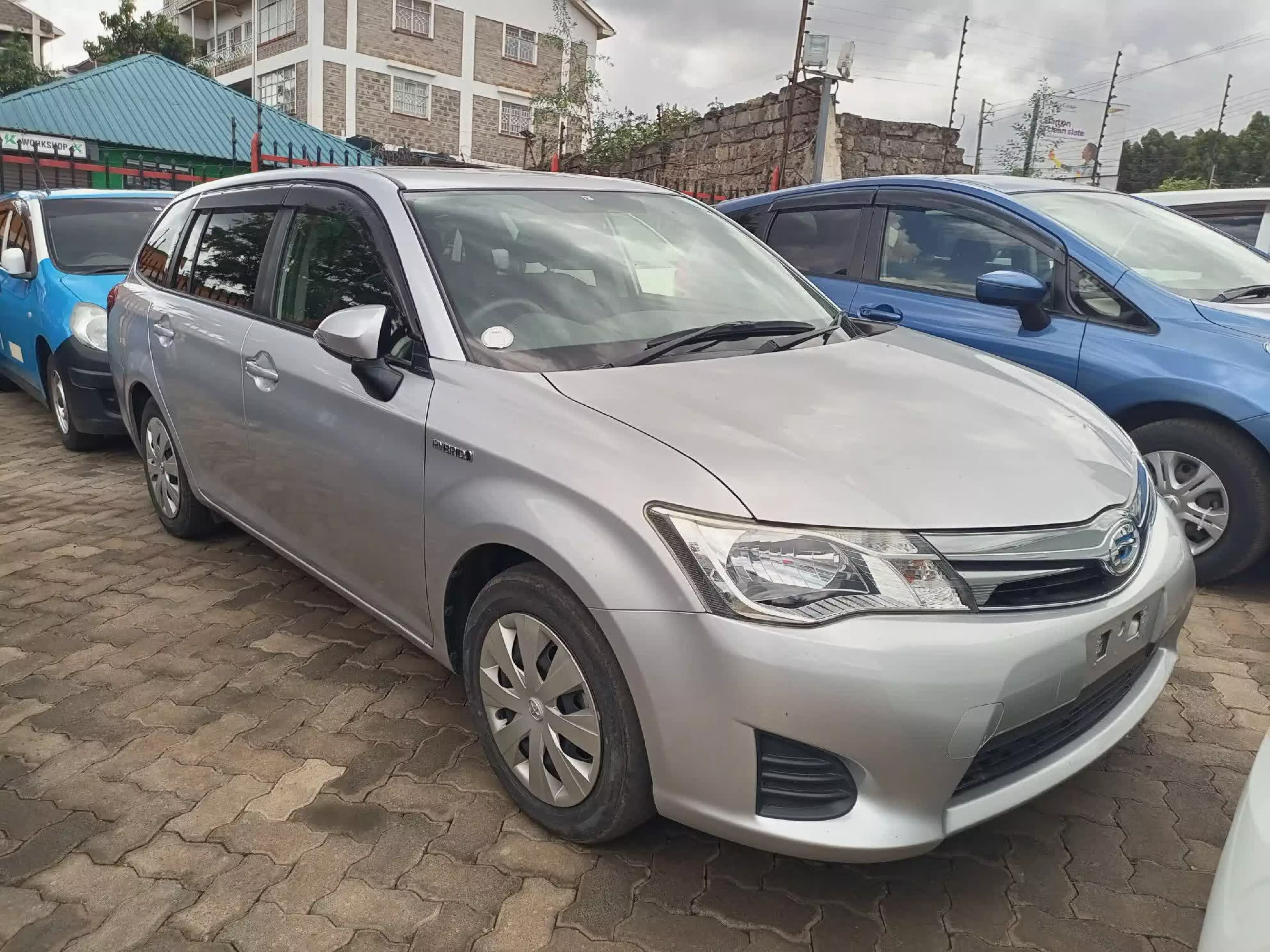 Toyota Fielder hybrid  - 2016