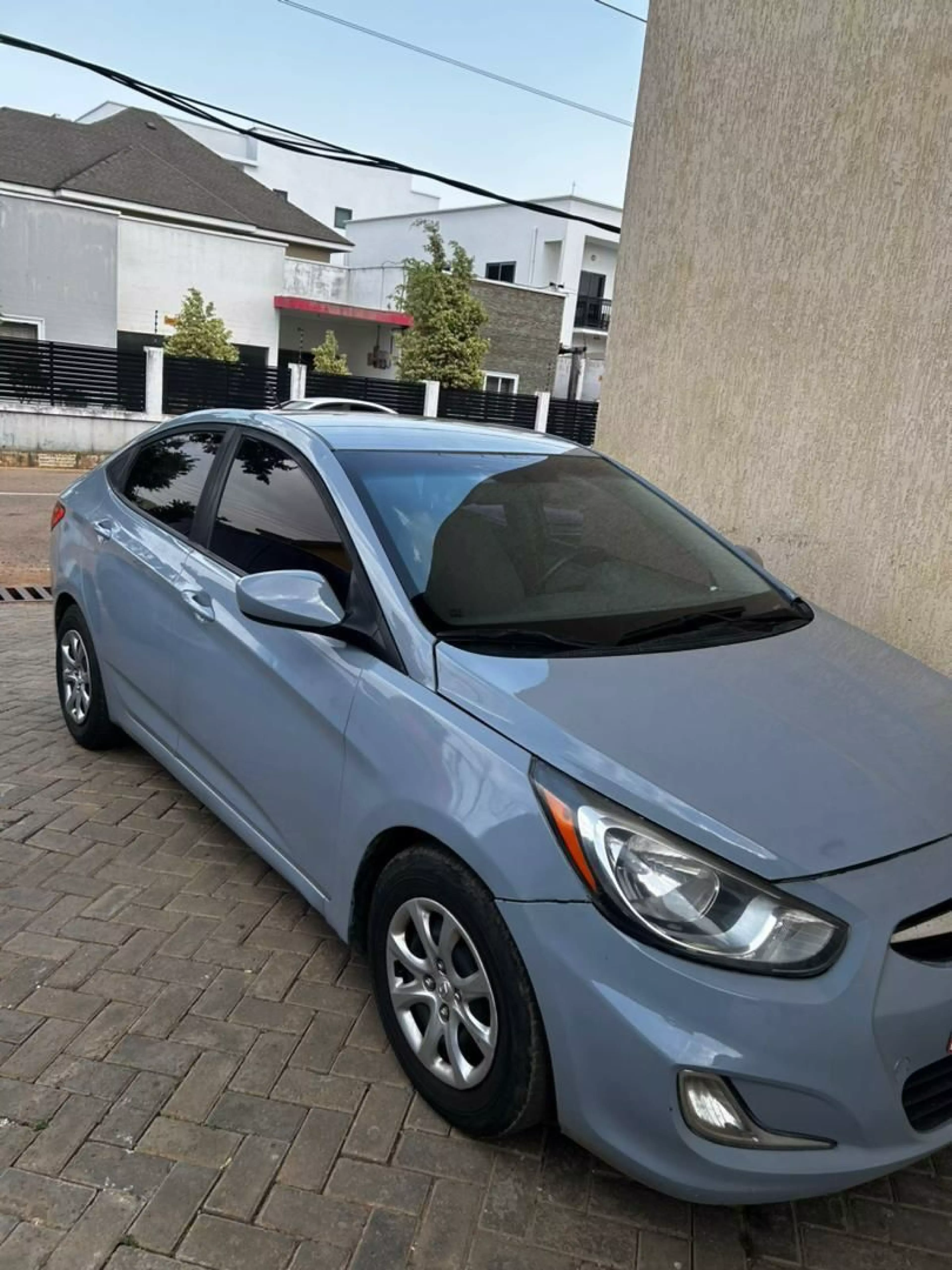Hyundai Accent   - 2013