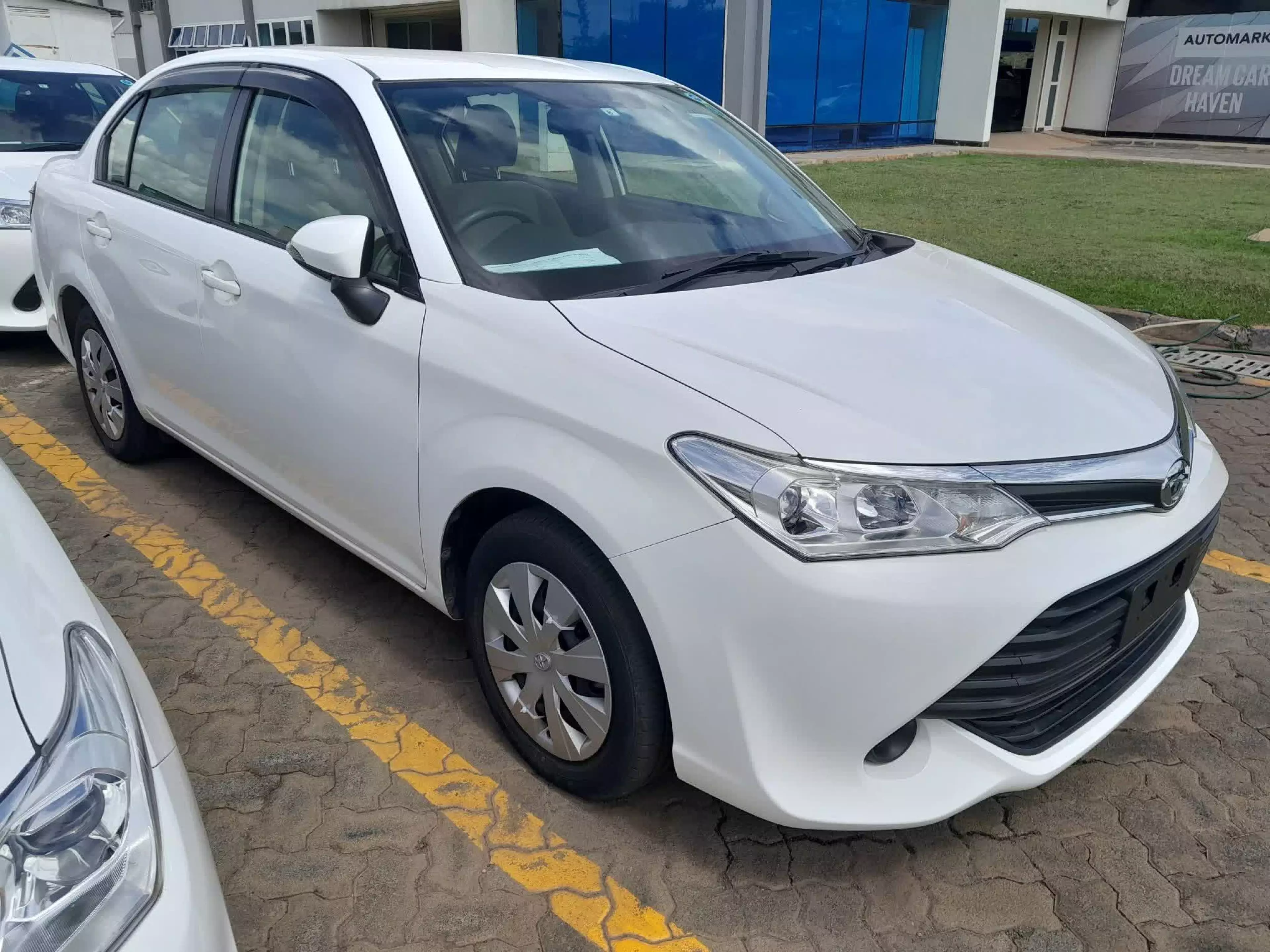 Toyota Axio  - 2015