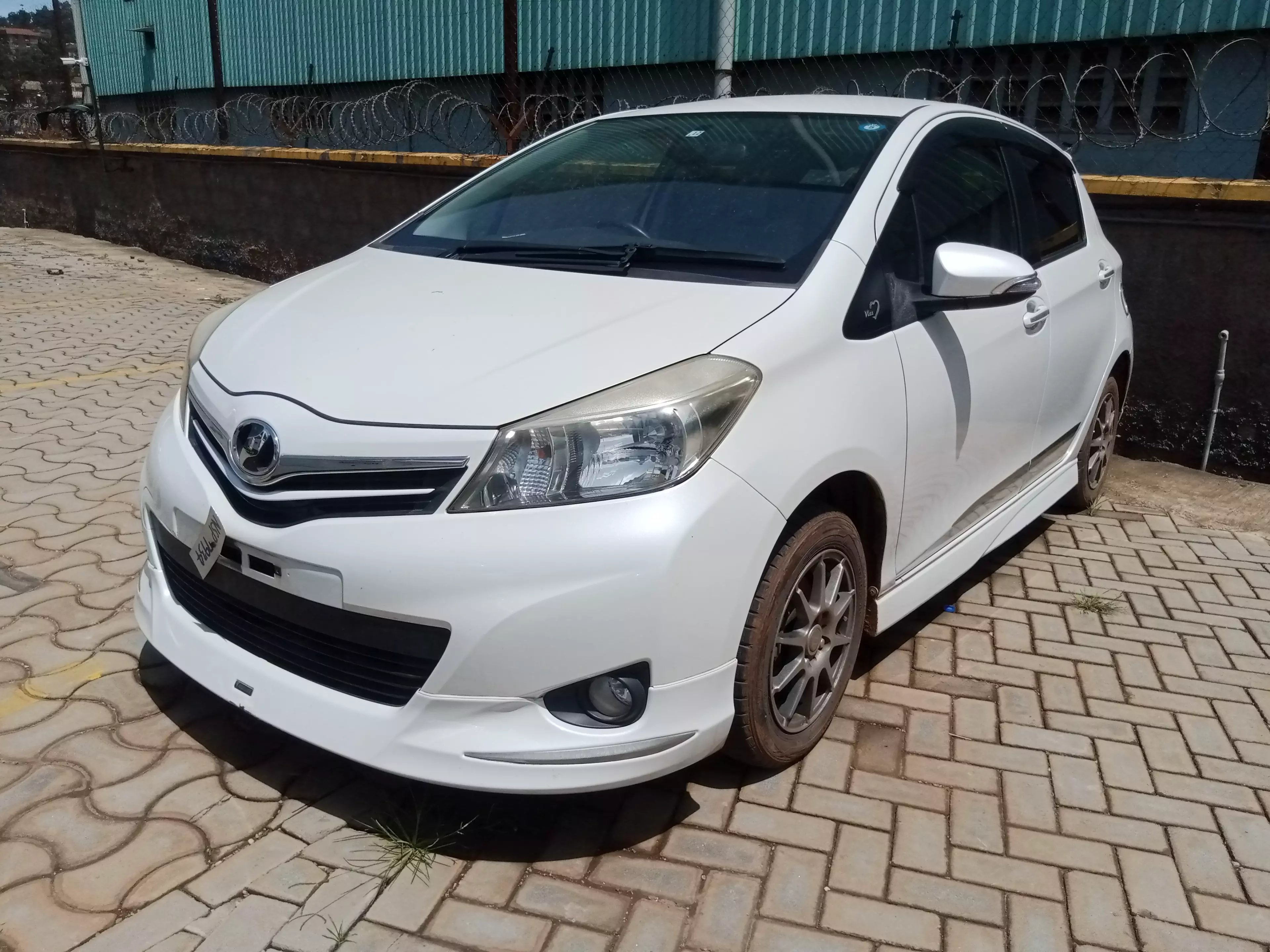 Toyota Vitz - 2014