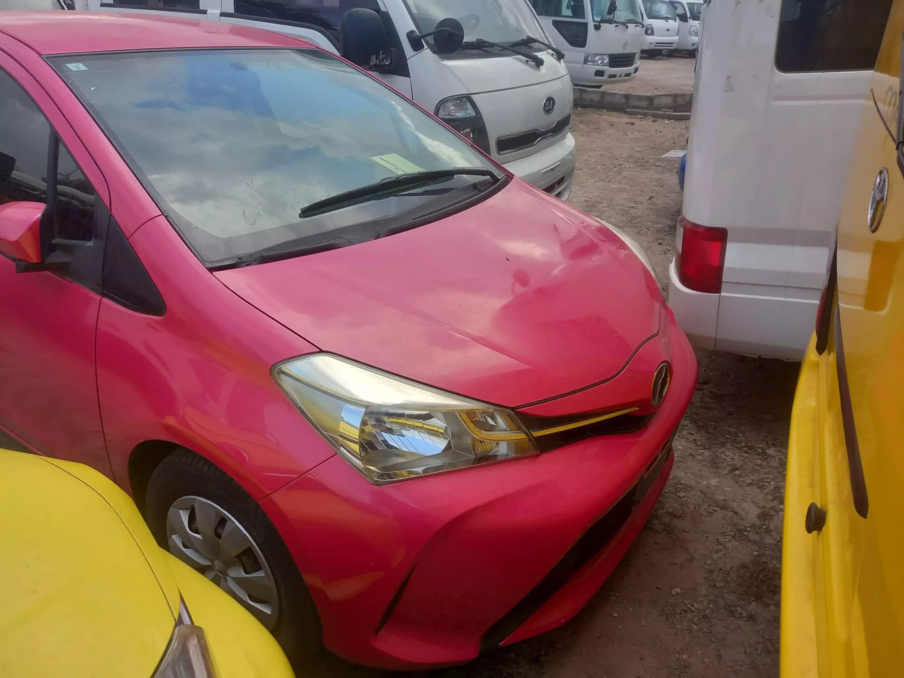 Toyota Vitz - 2014