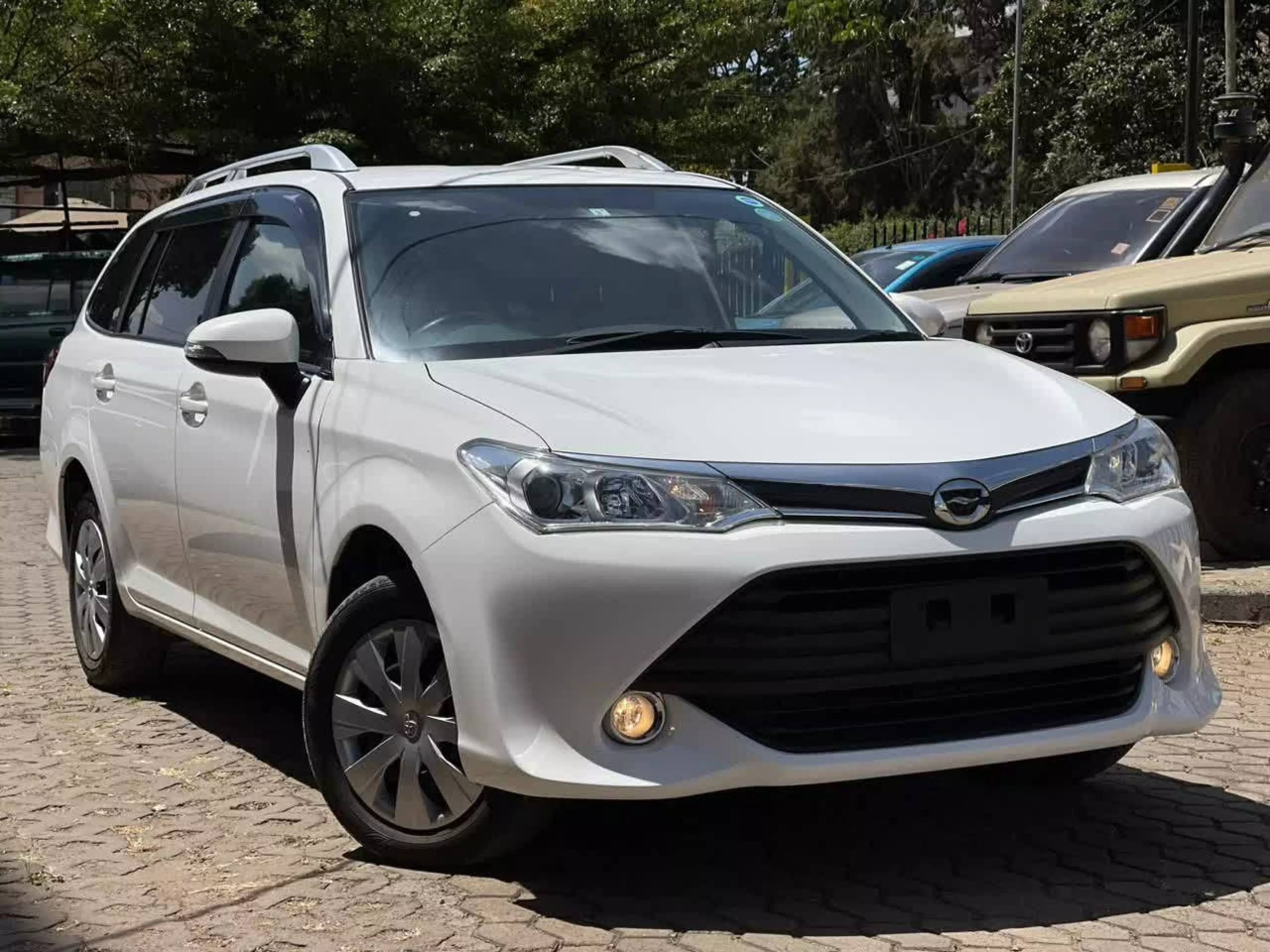 Toyota Fielder hybrid  - 2017