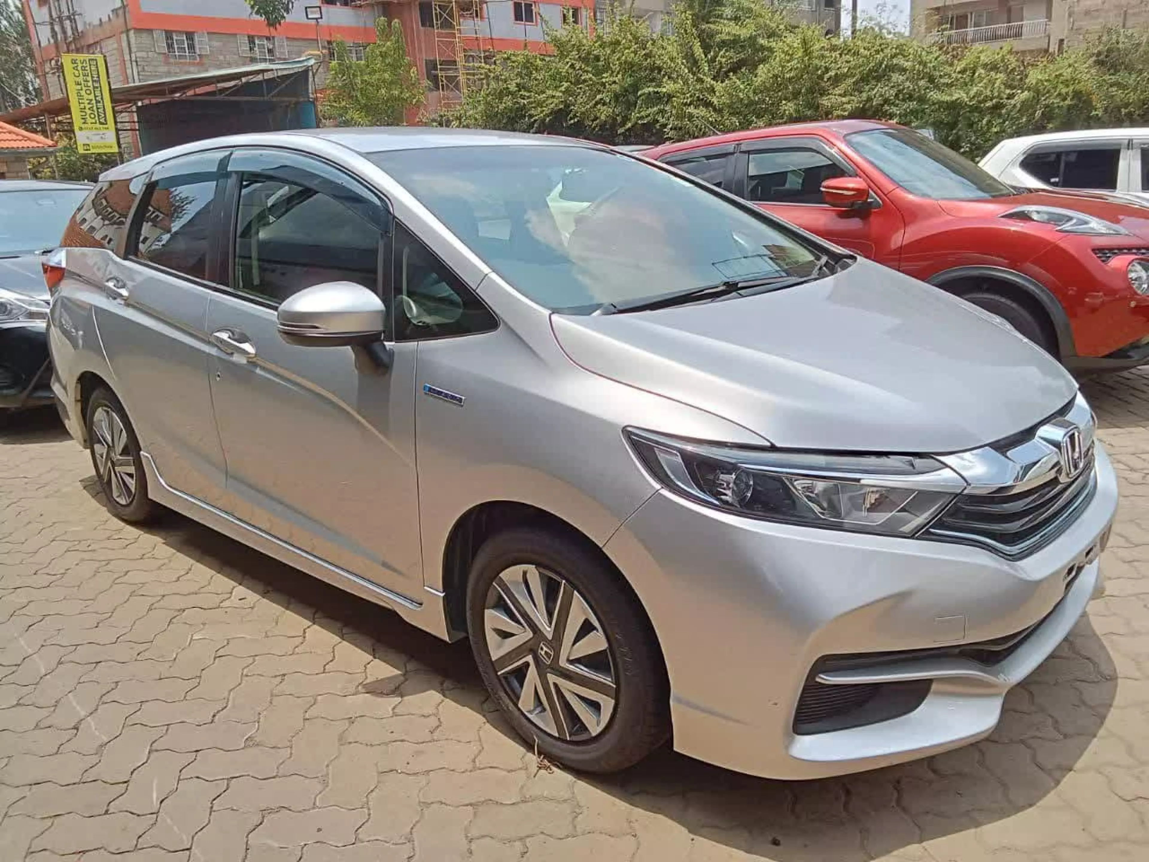 Honda Fit shuttle hybrid - 2016