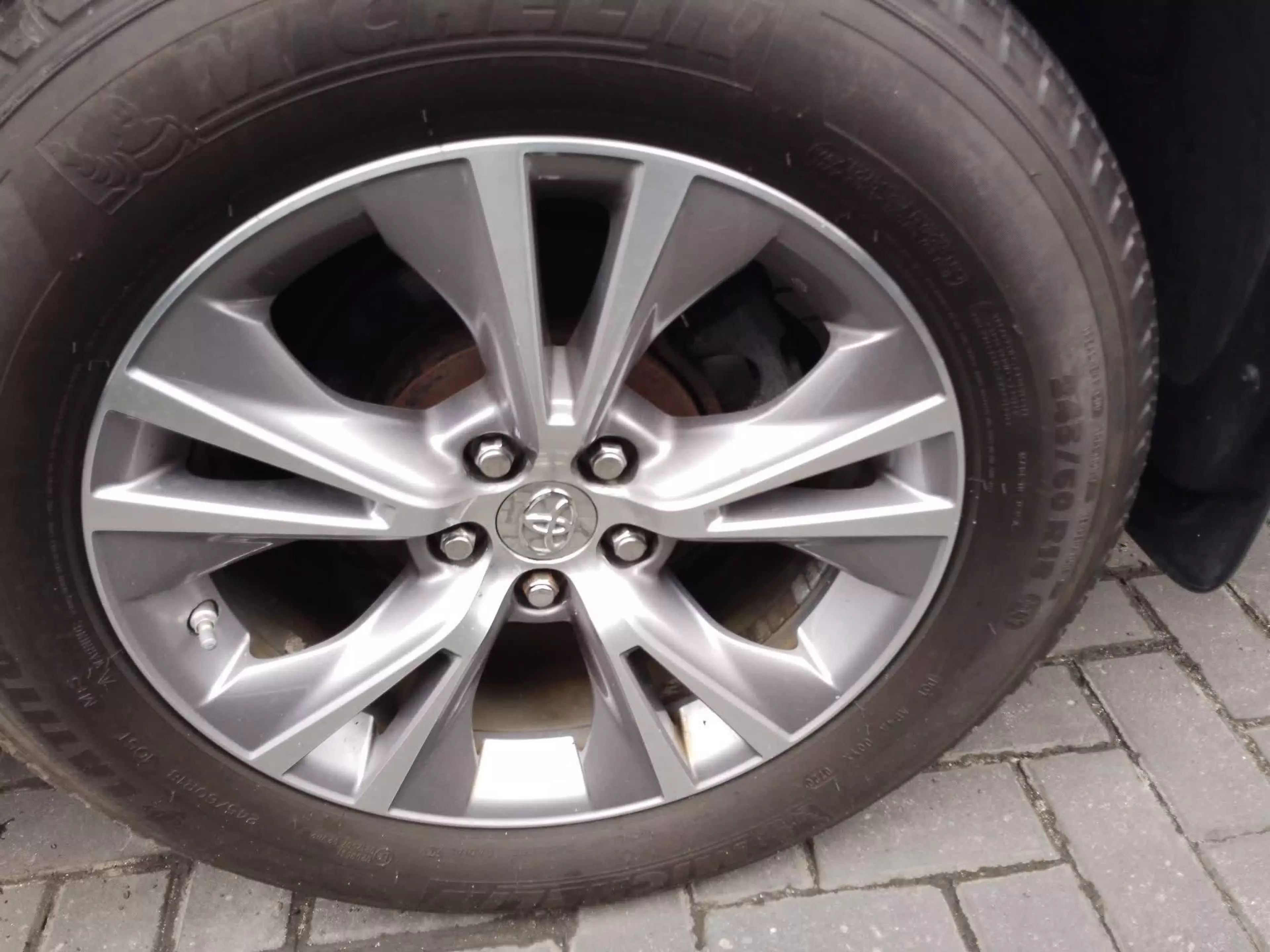 Toyota Highlander   - 2014