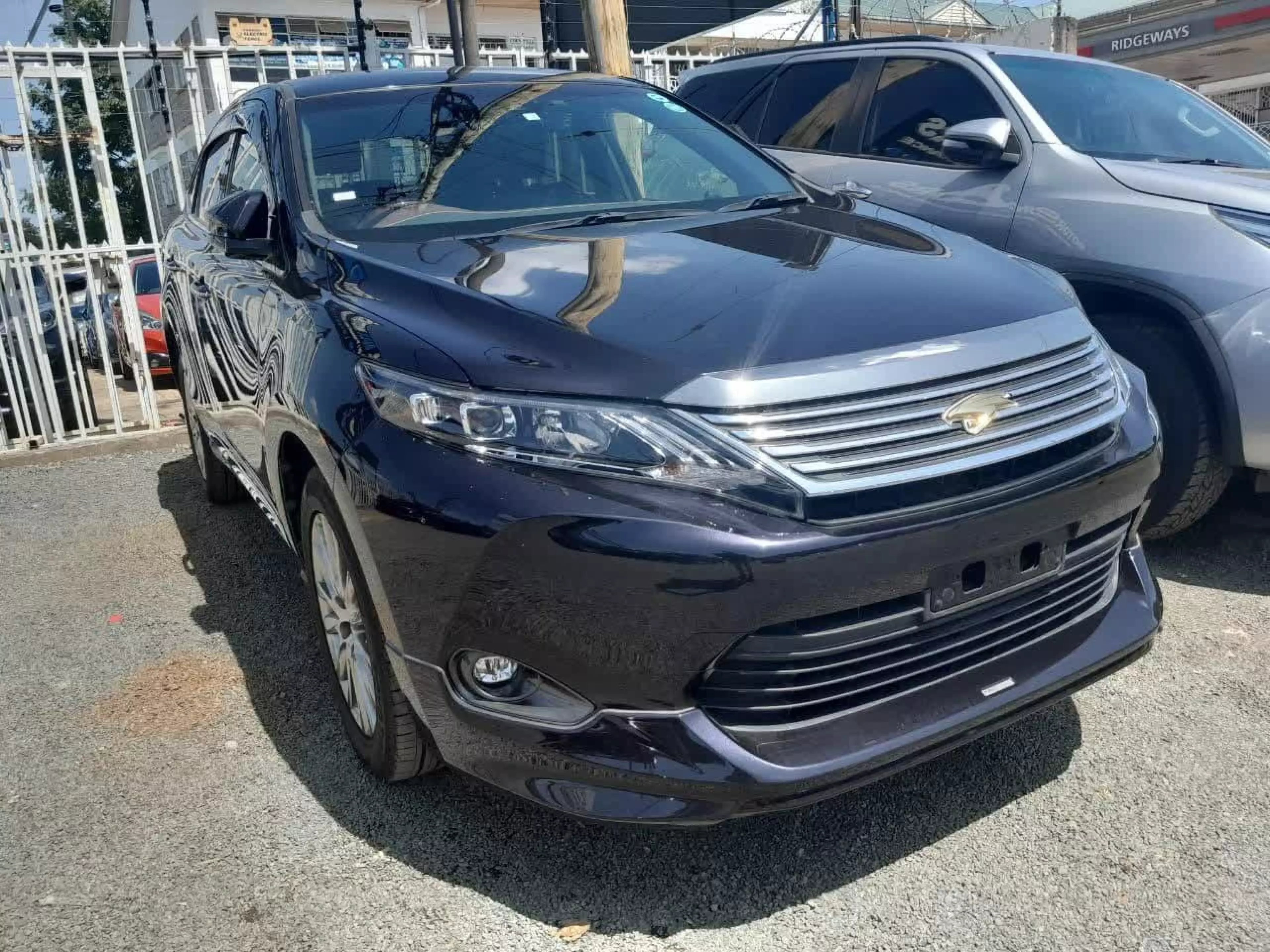 Toyota Harrier - 2016