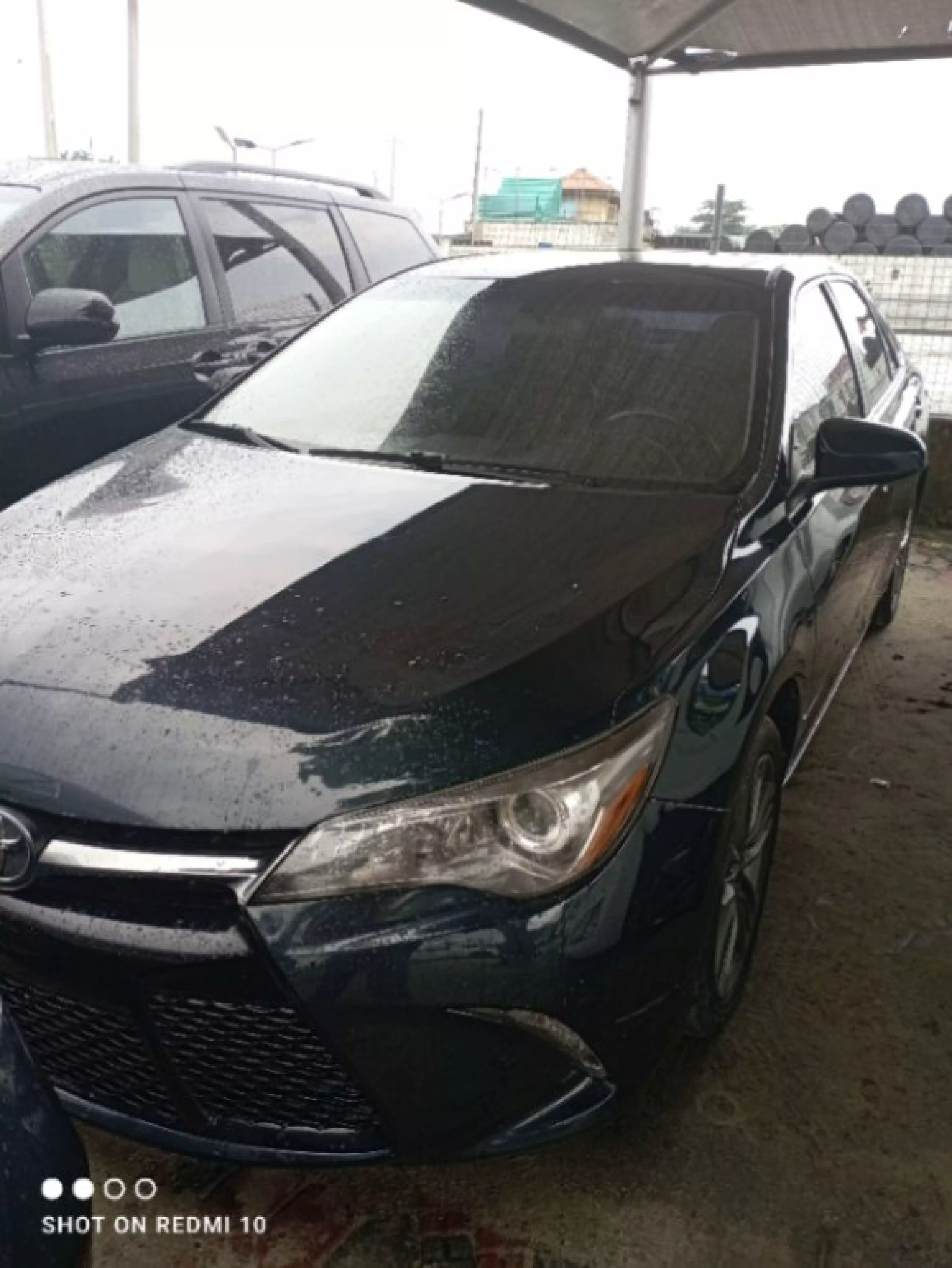 Toyota Camry - 2016