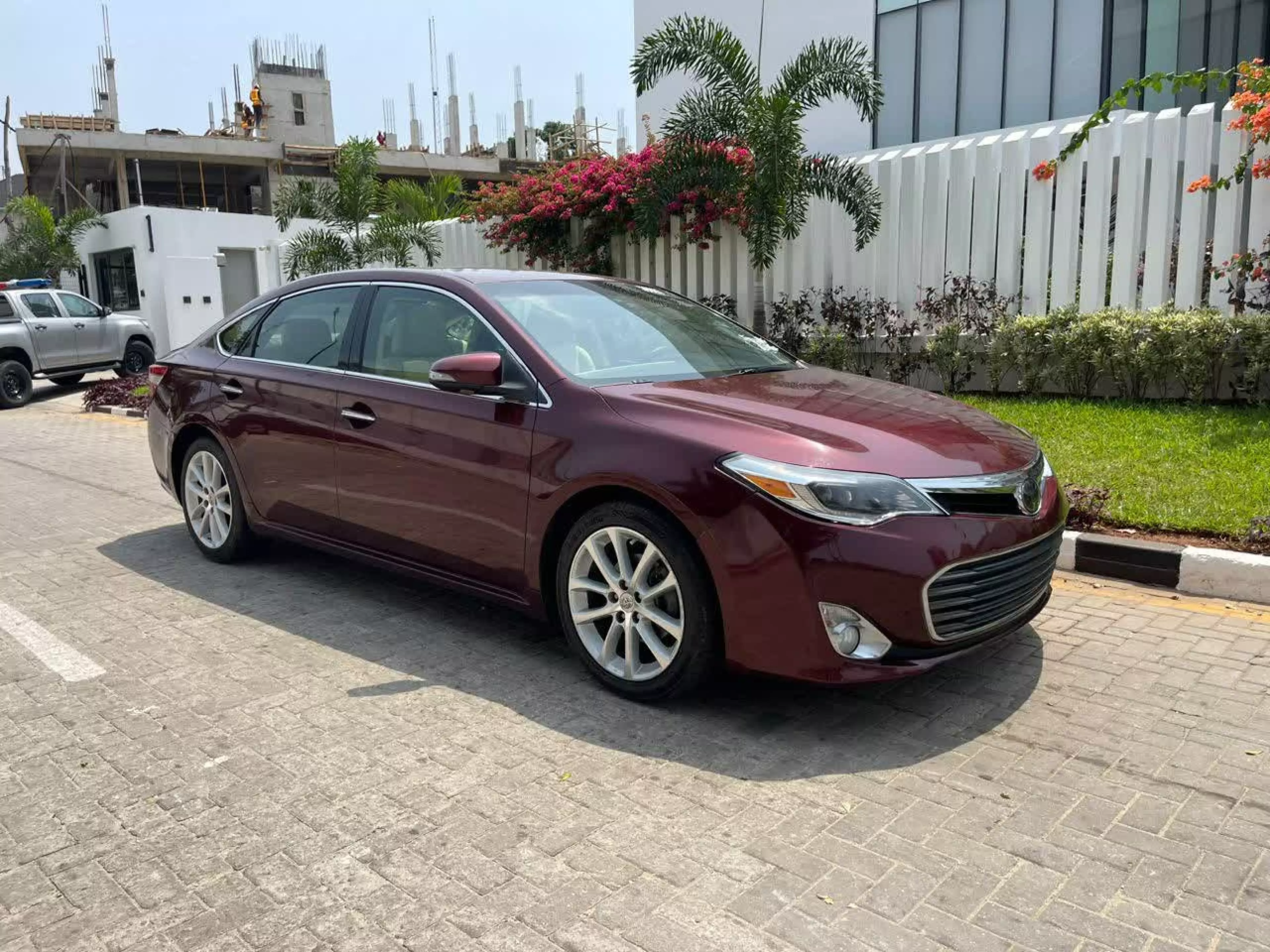 Toyota Avalon - 2013