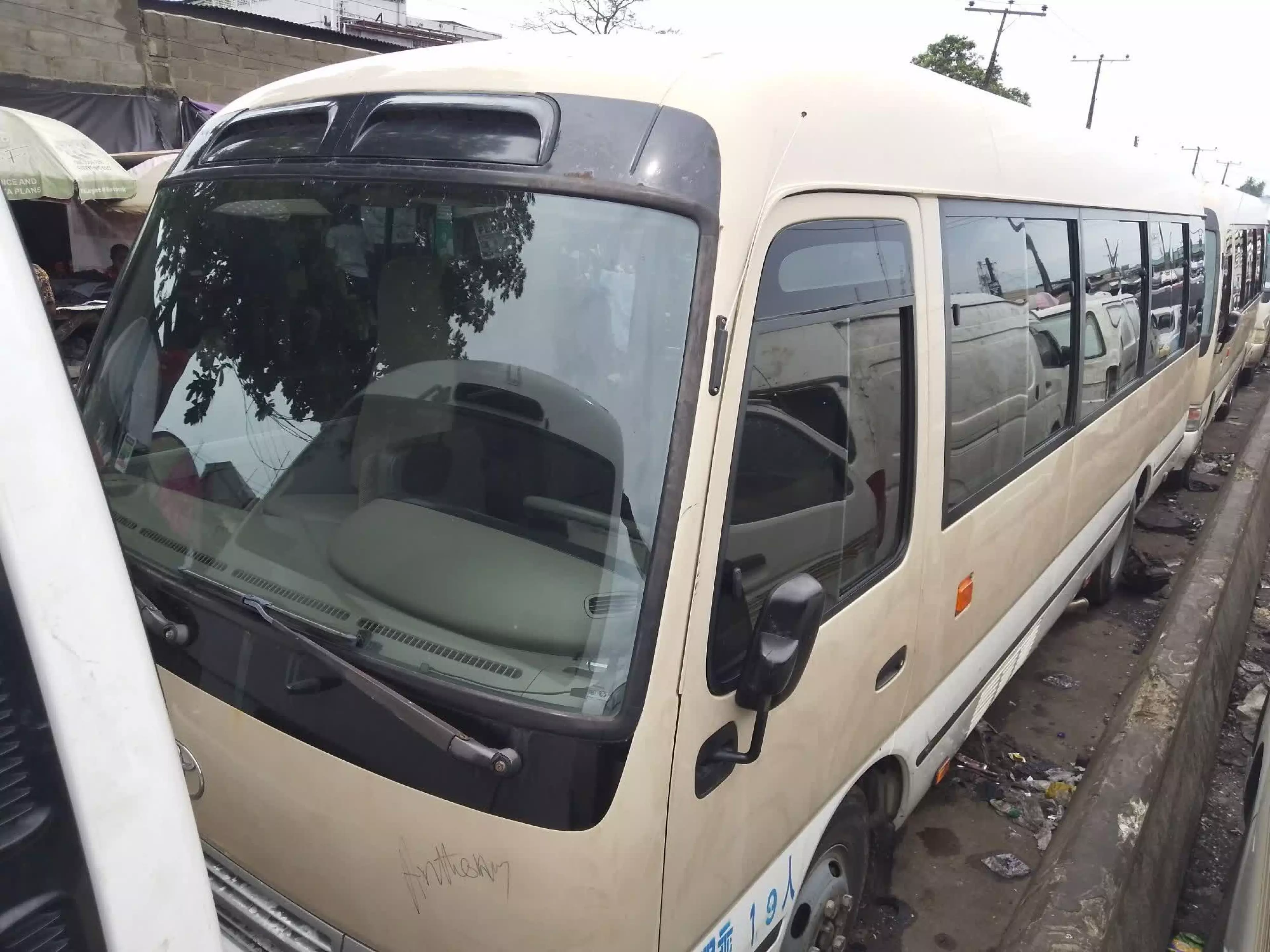 Toyota Coaster - 2015