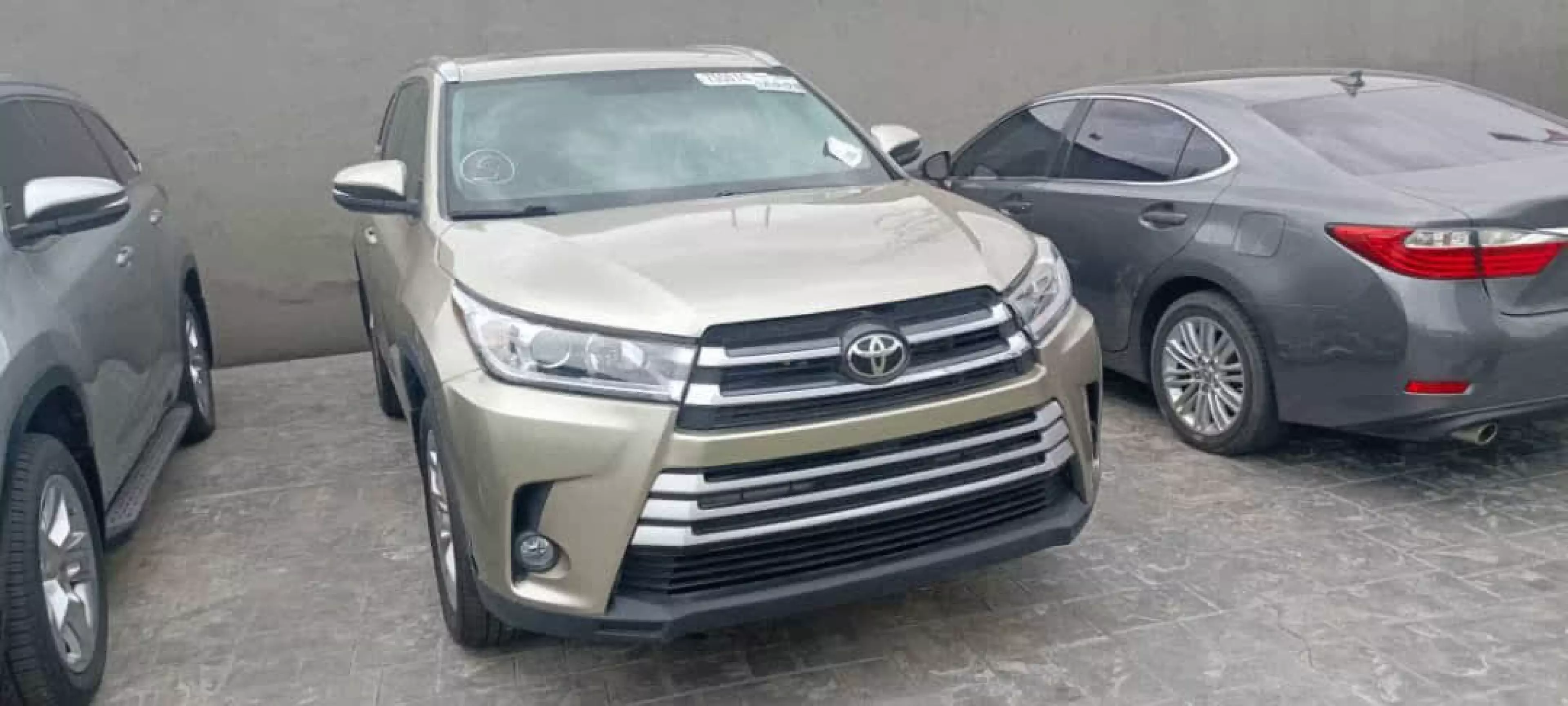 Toyota Highlander - 2016