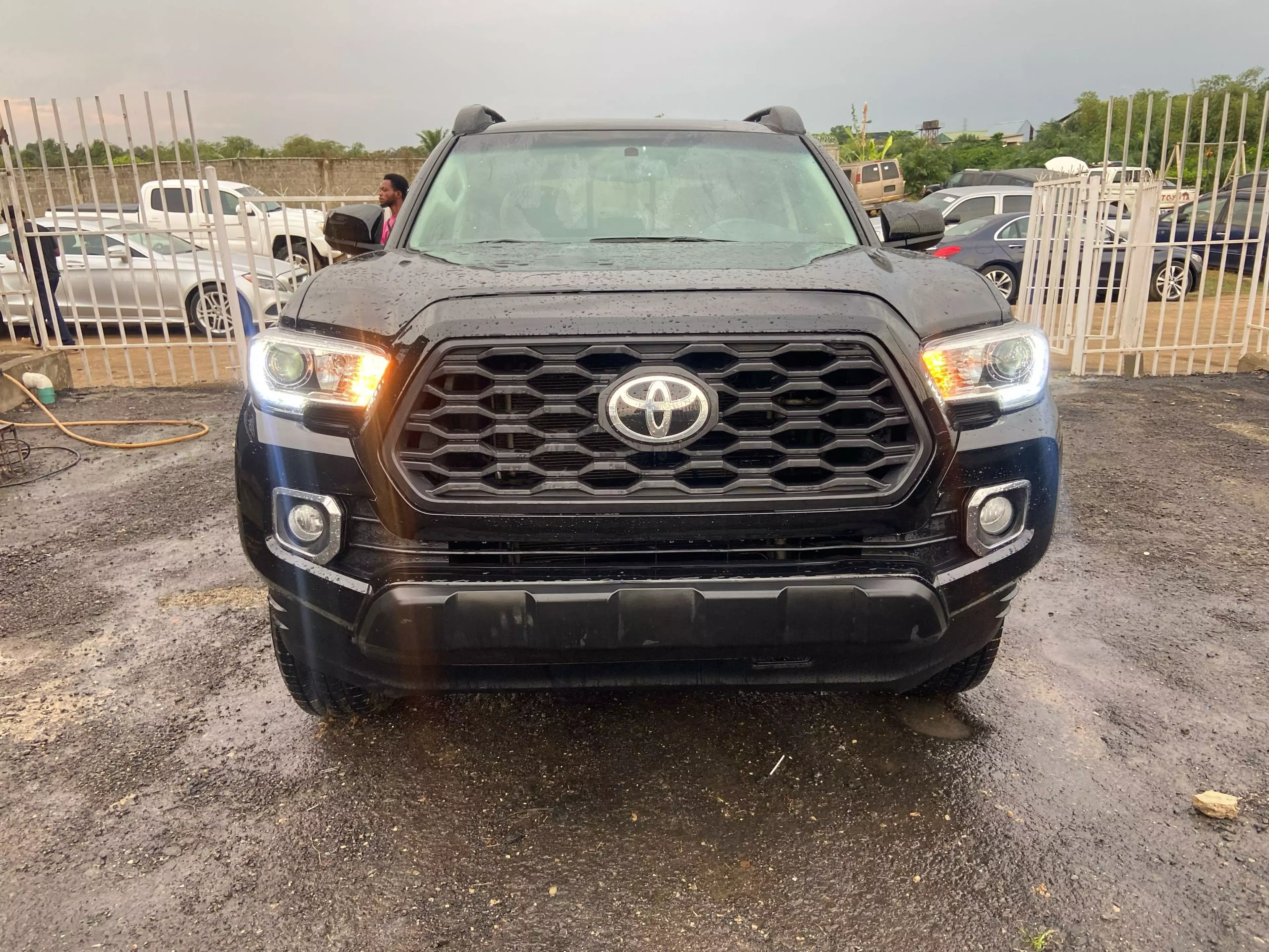 Toyota Tacoma   - 2017
