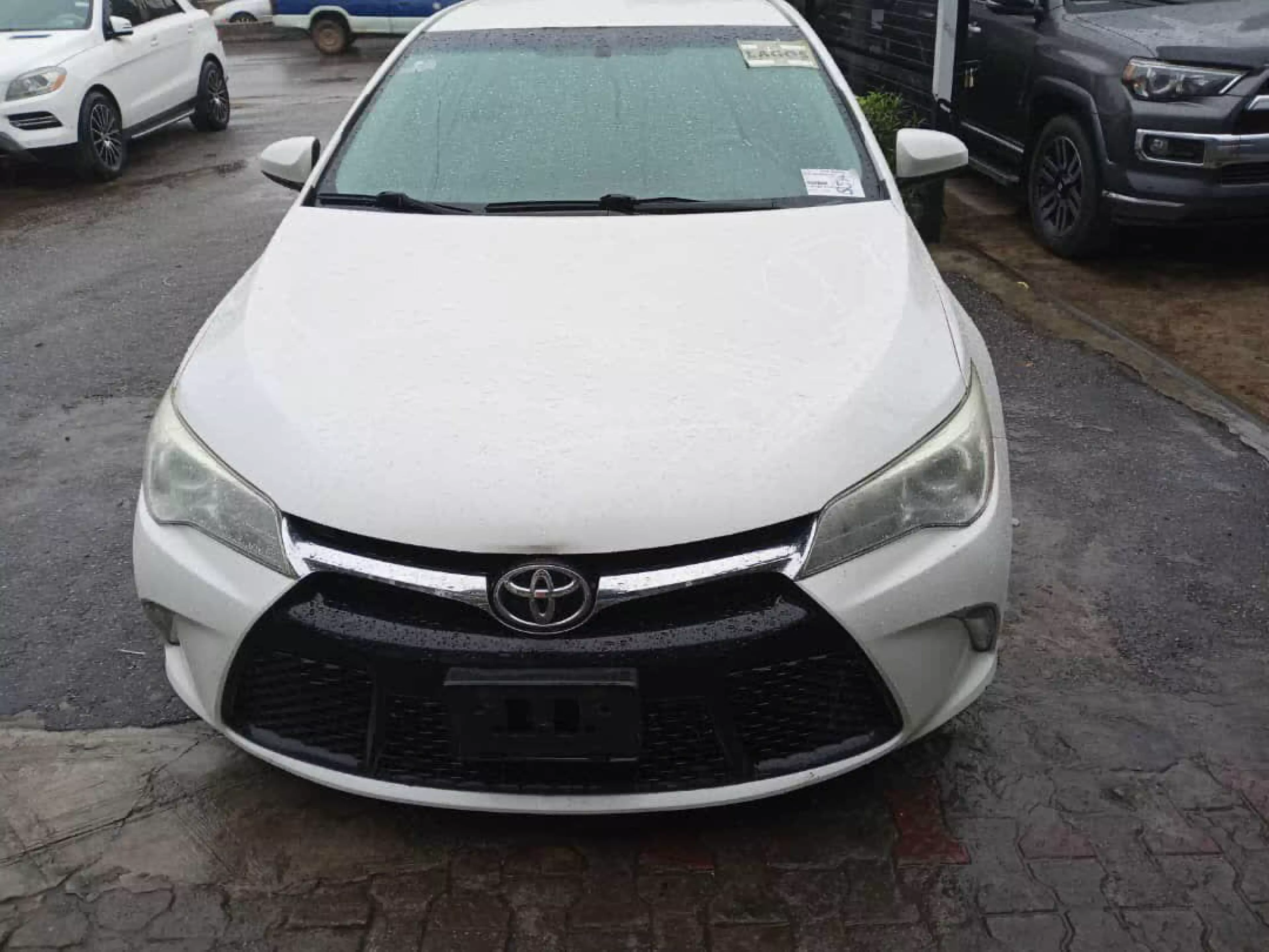 Toyota Camry - 2015