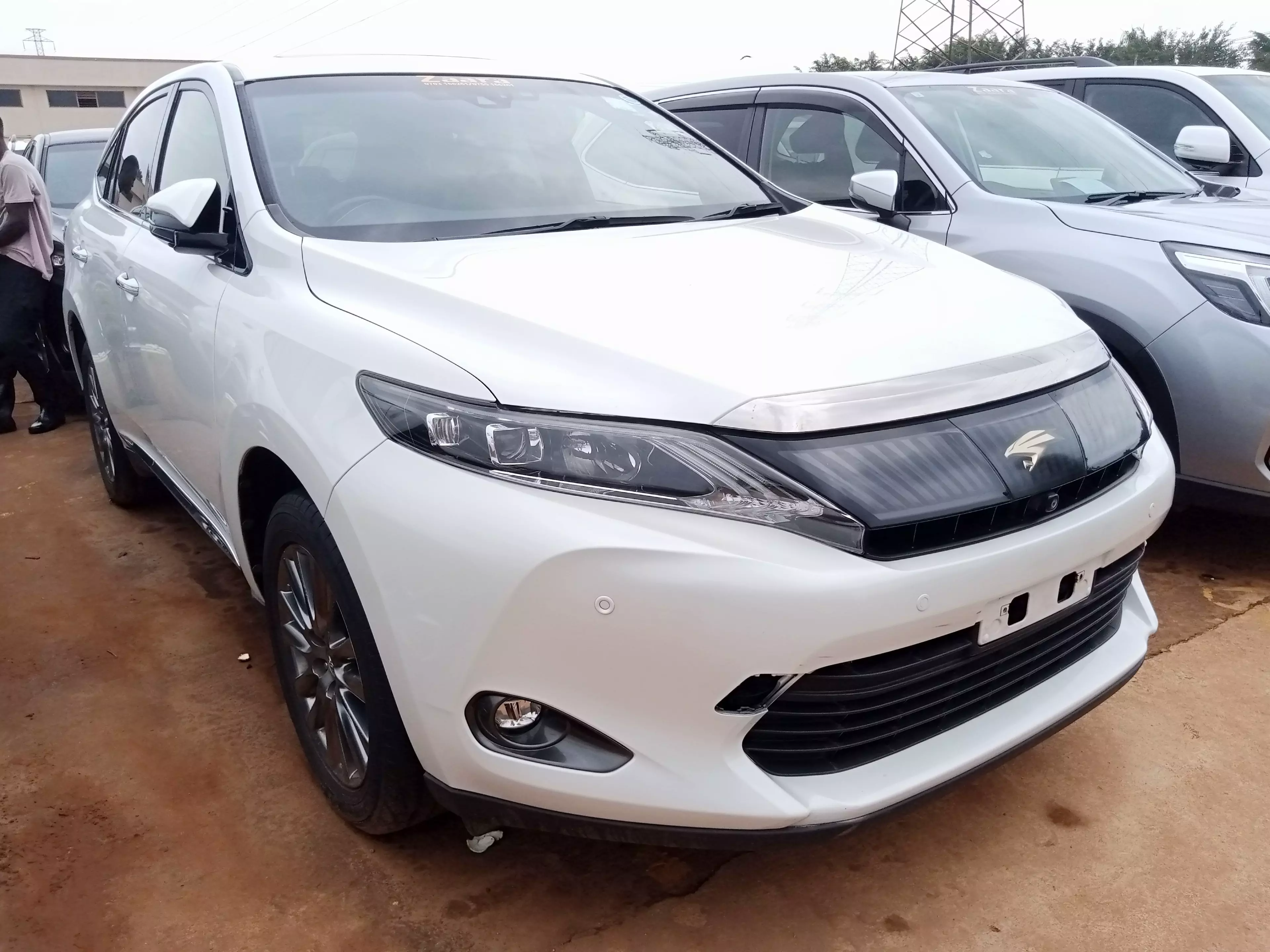 Toyota Harrier   - 2015