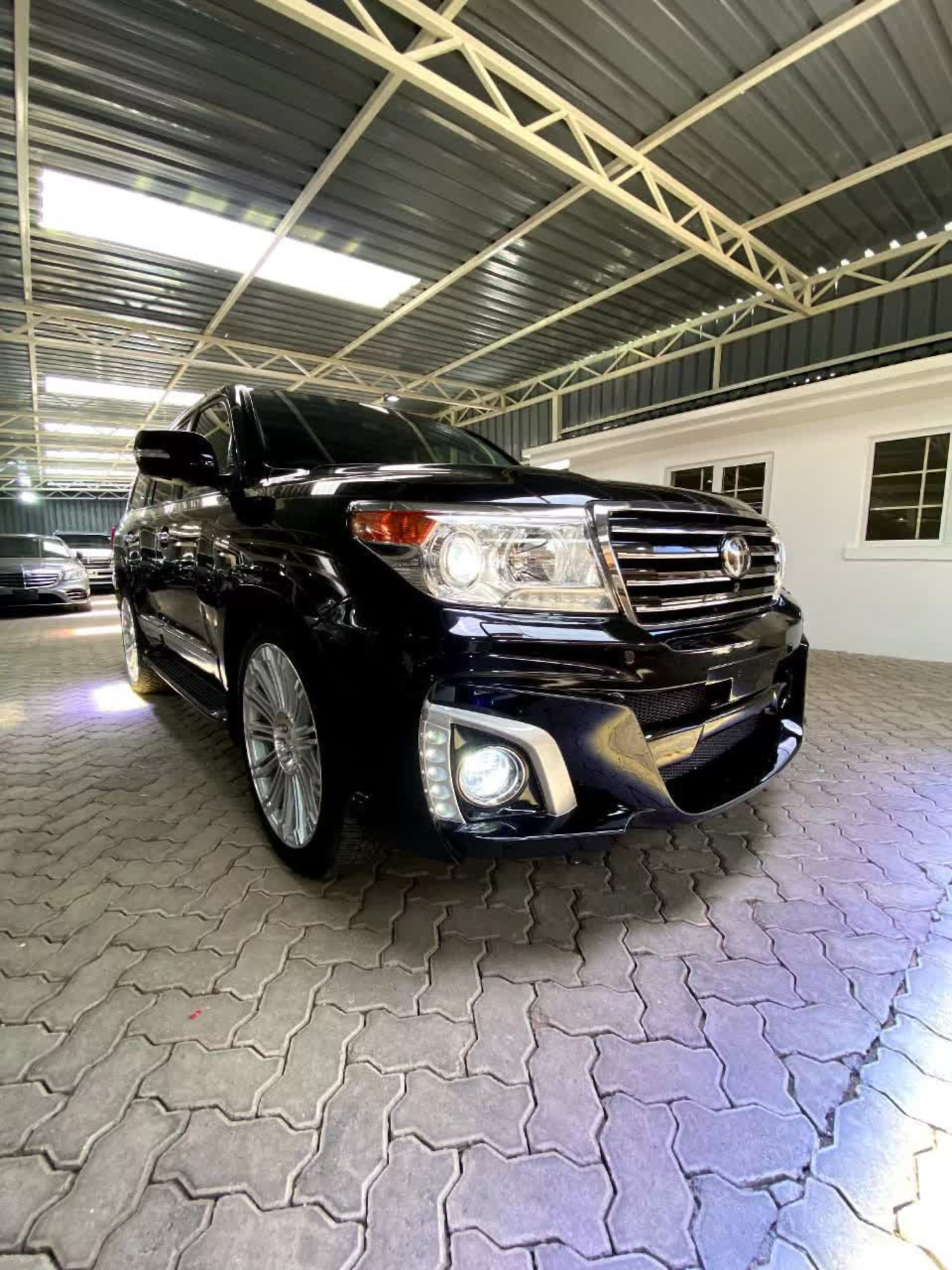 Toyota Landcruiser  V8 - 2015