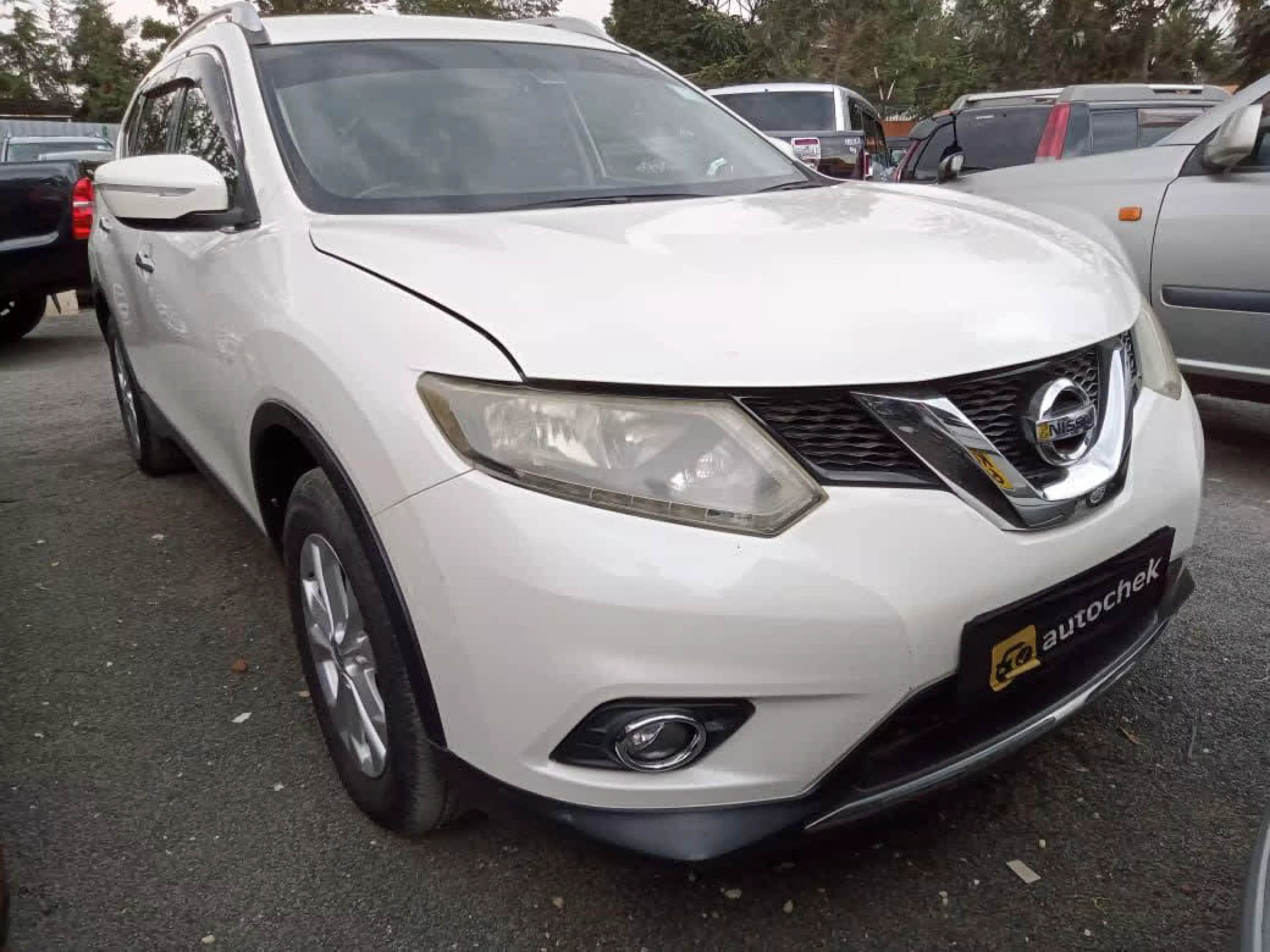 Nissan X-Trail - 2015