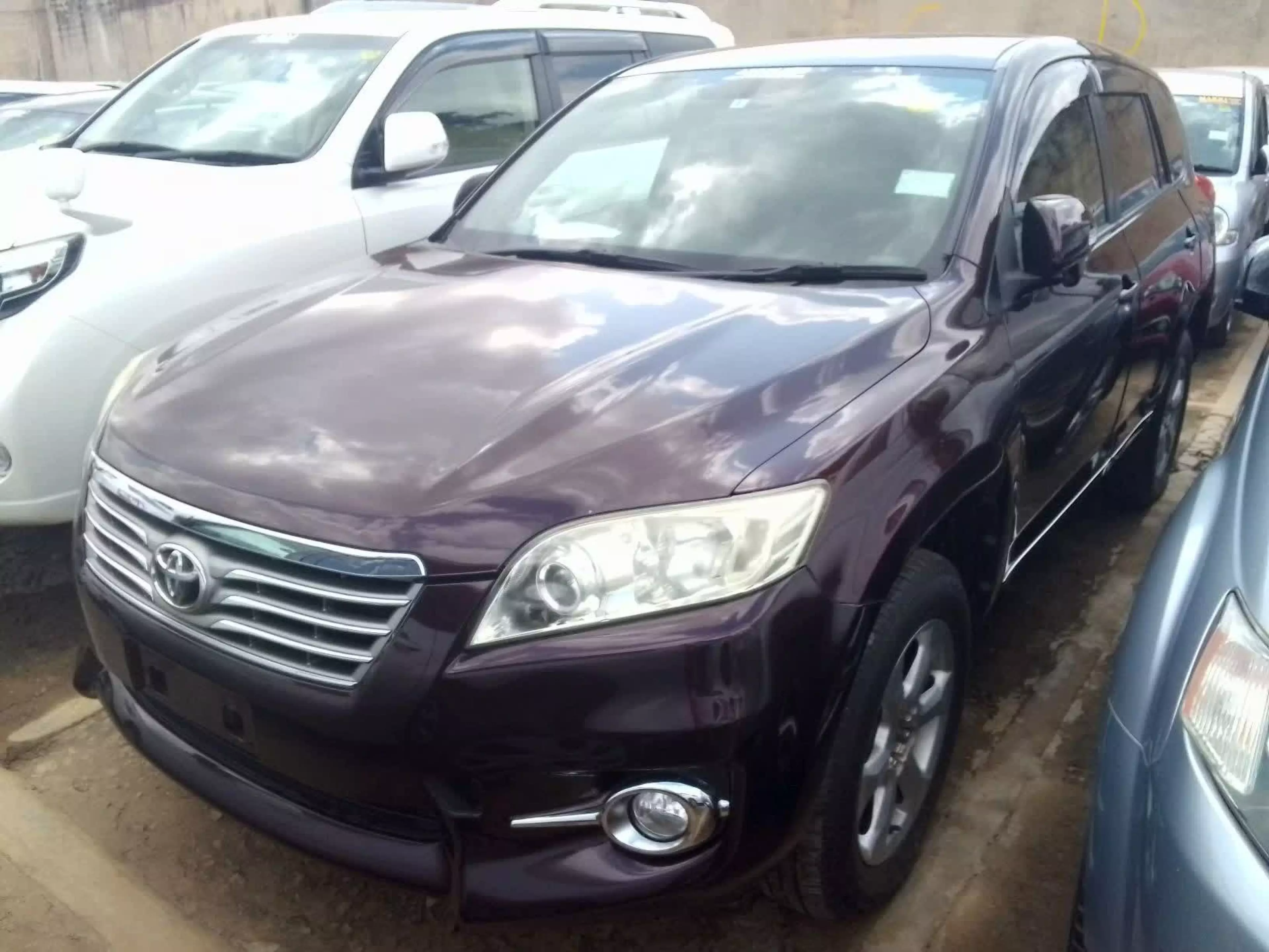 Toyota Vanguard  - 2010