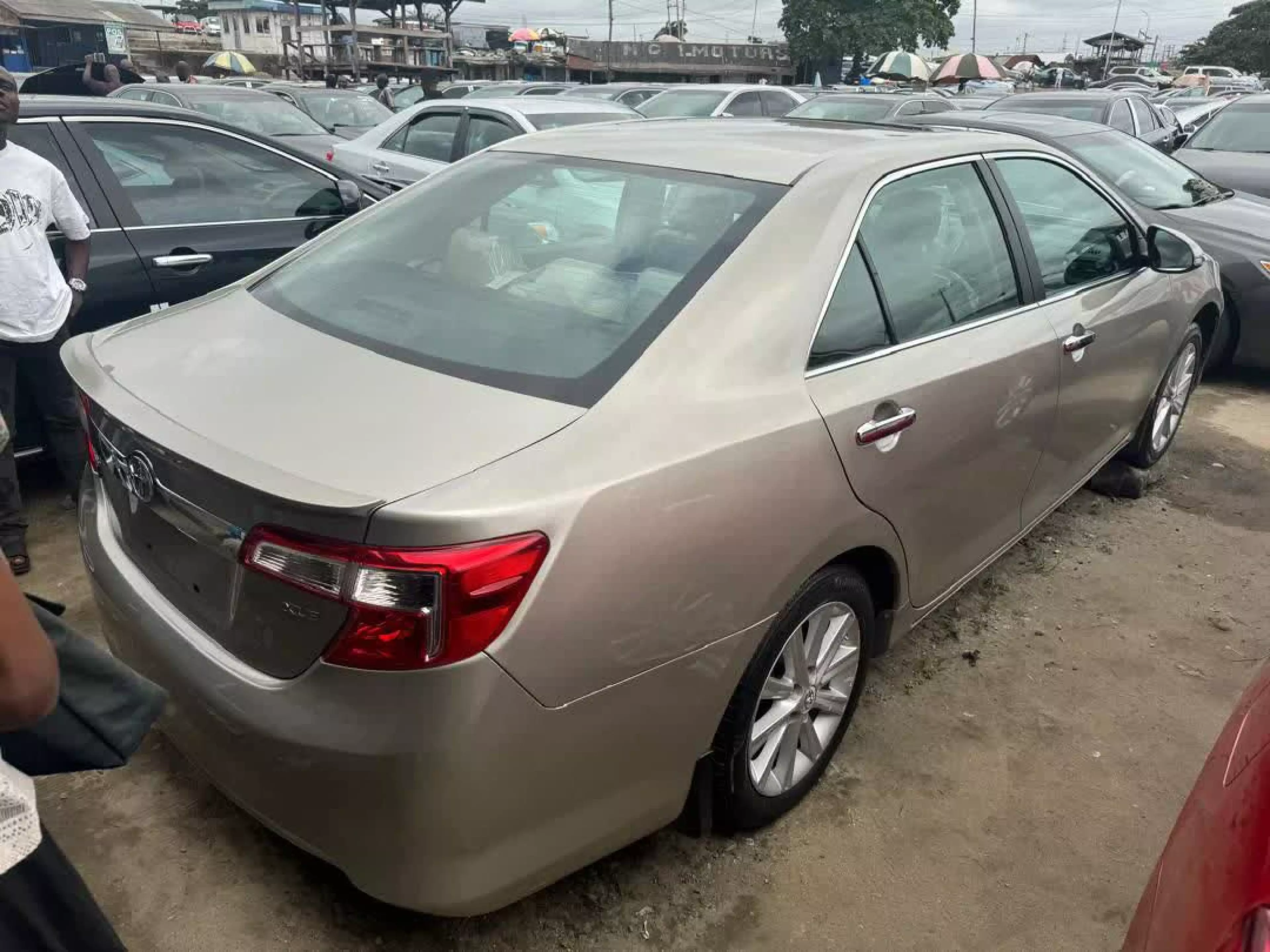 Toyota Camry   - 2013