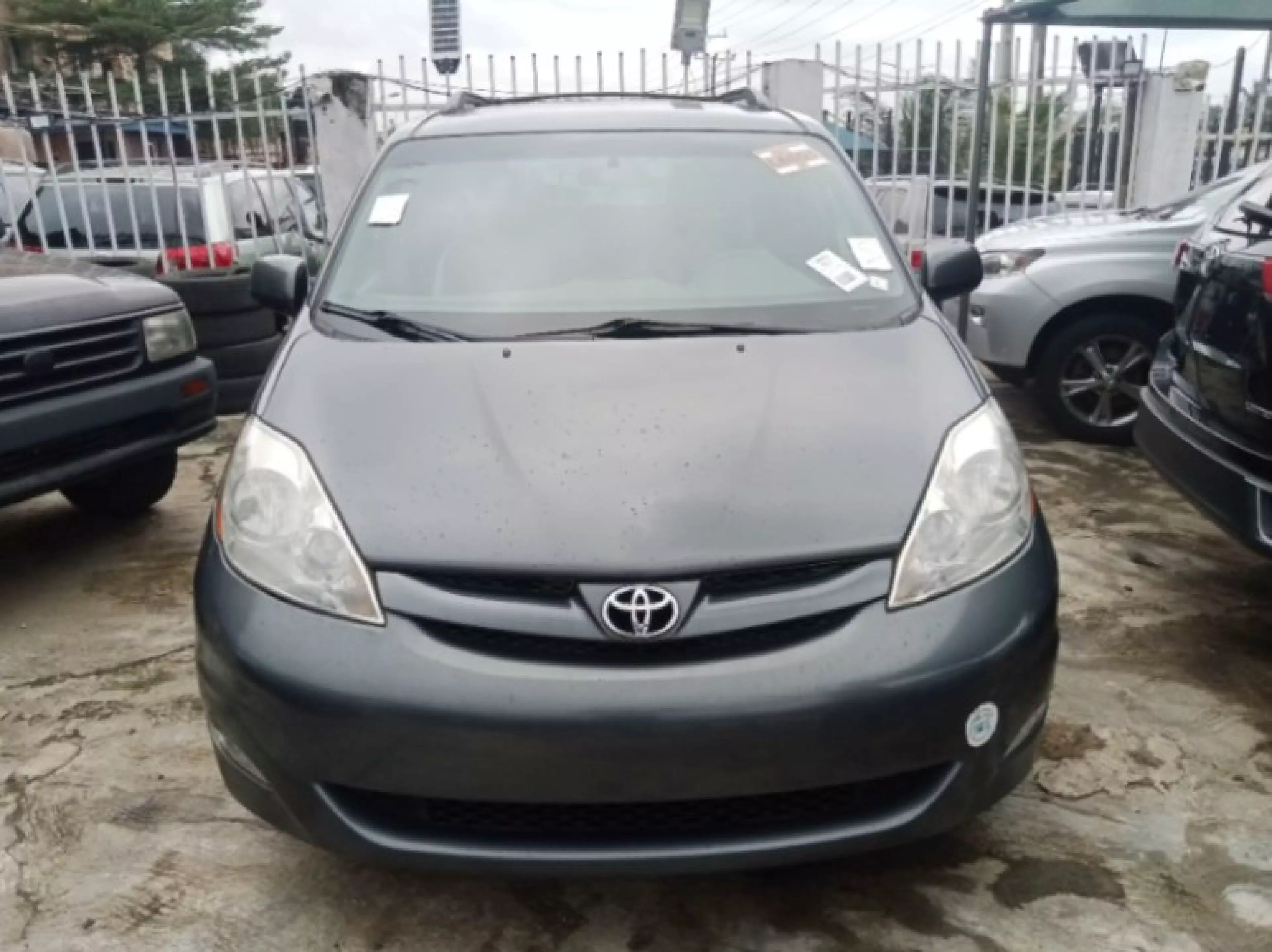 Toyota Sienna - 2008