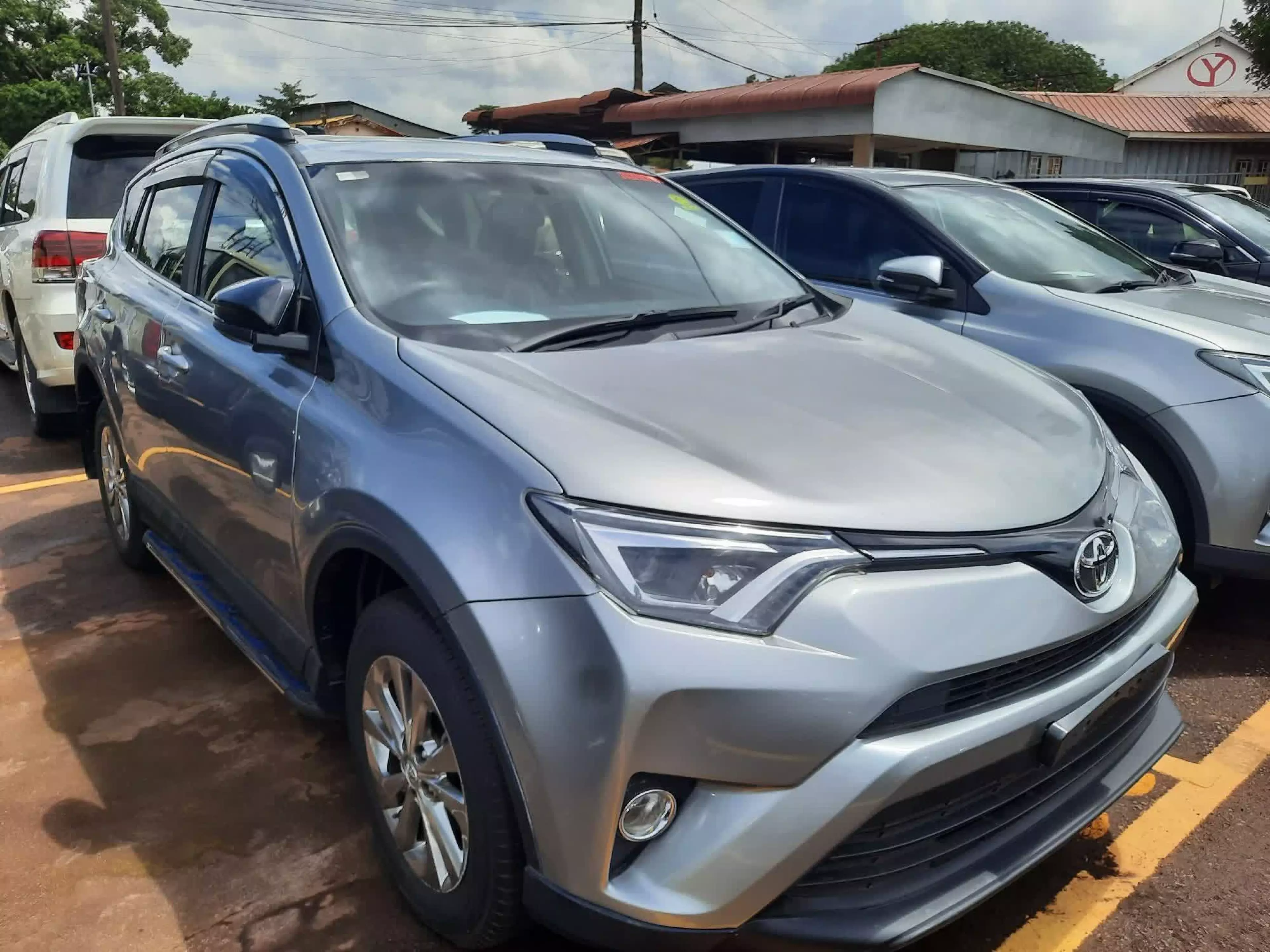 Toyota RAV 4 - 2016