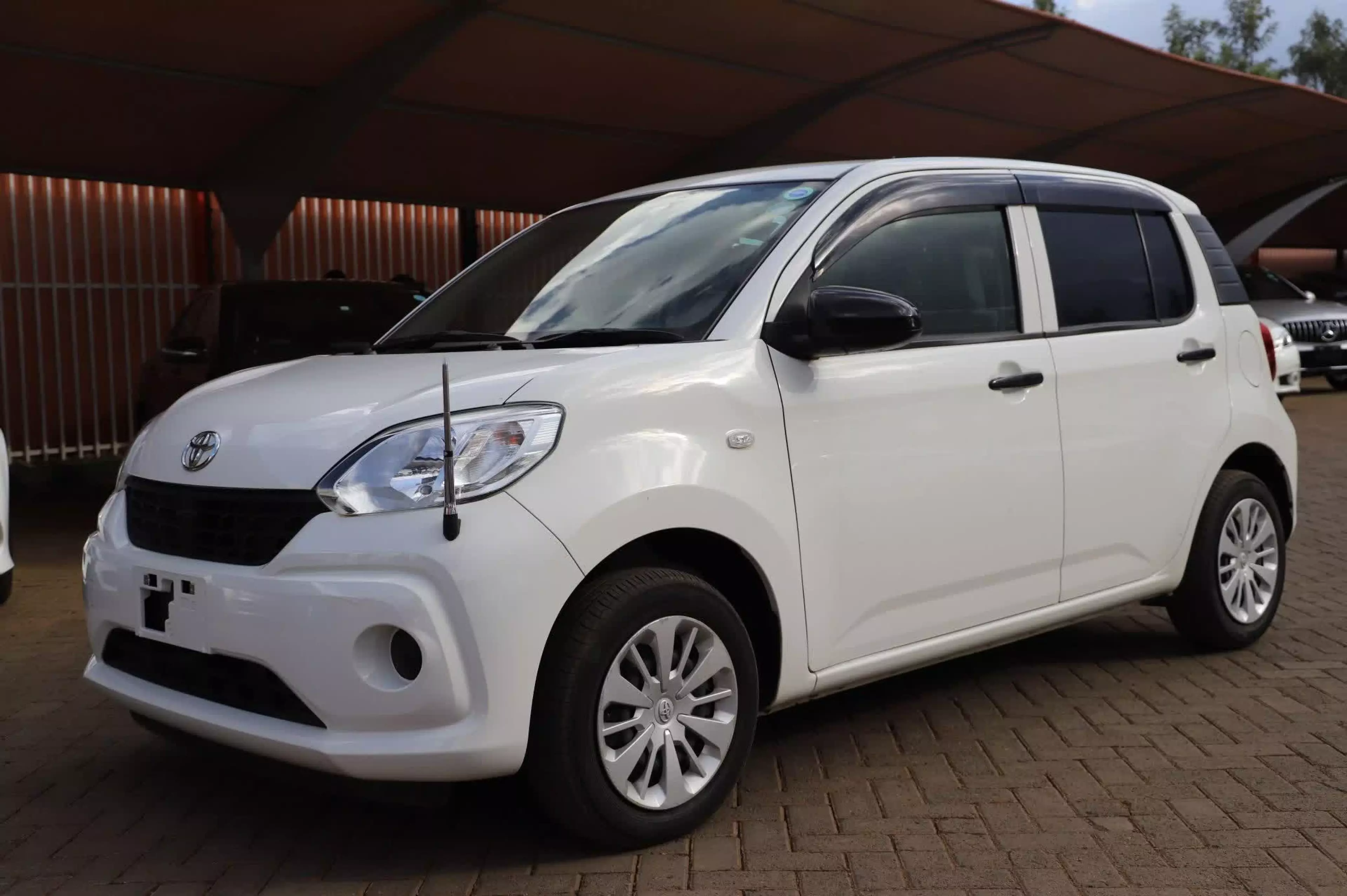Toyota Passo - 2016