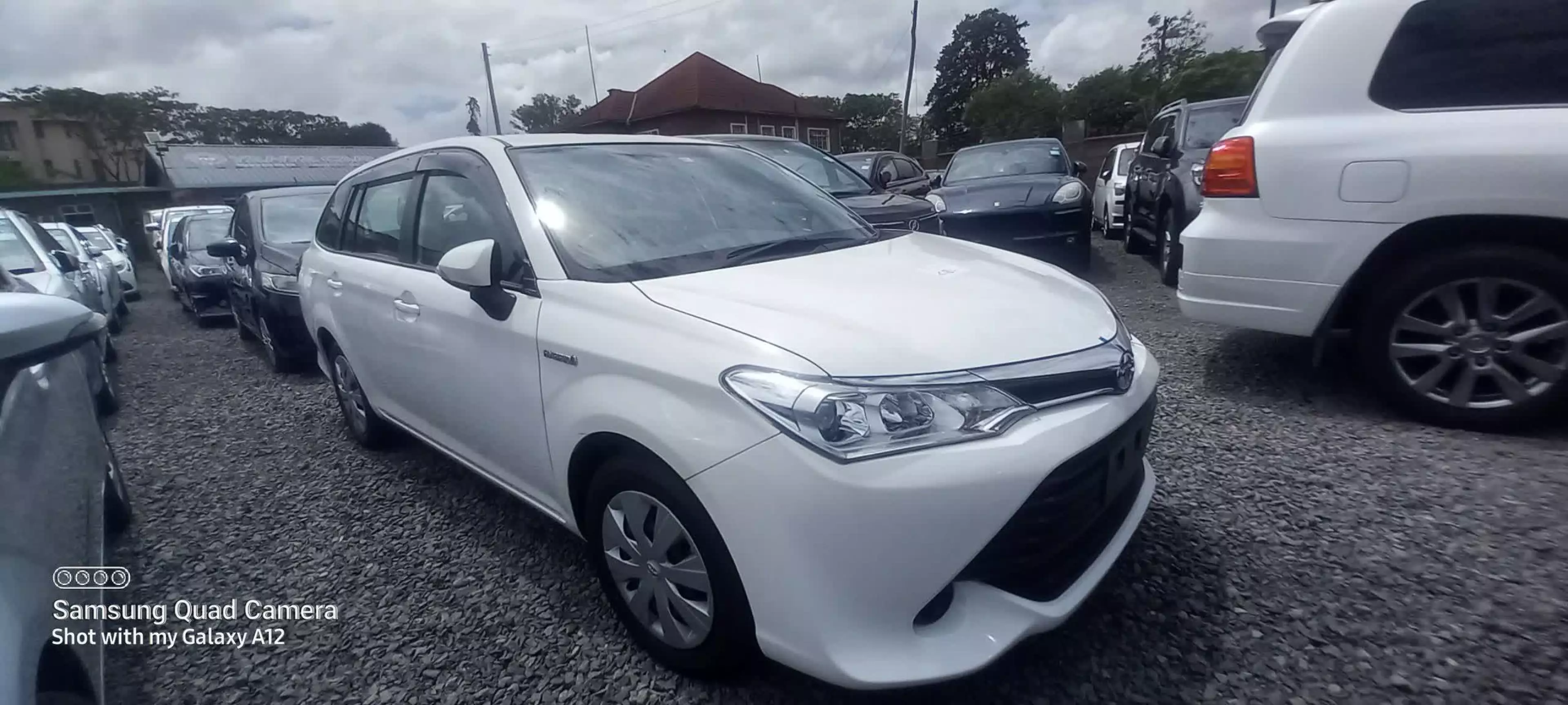 Toyota Fielder hybrid  - 2016