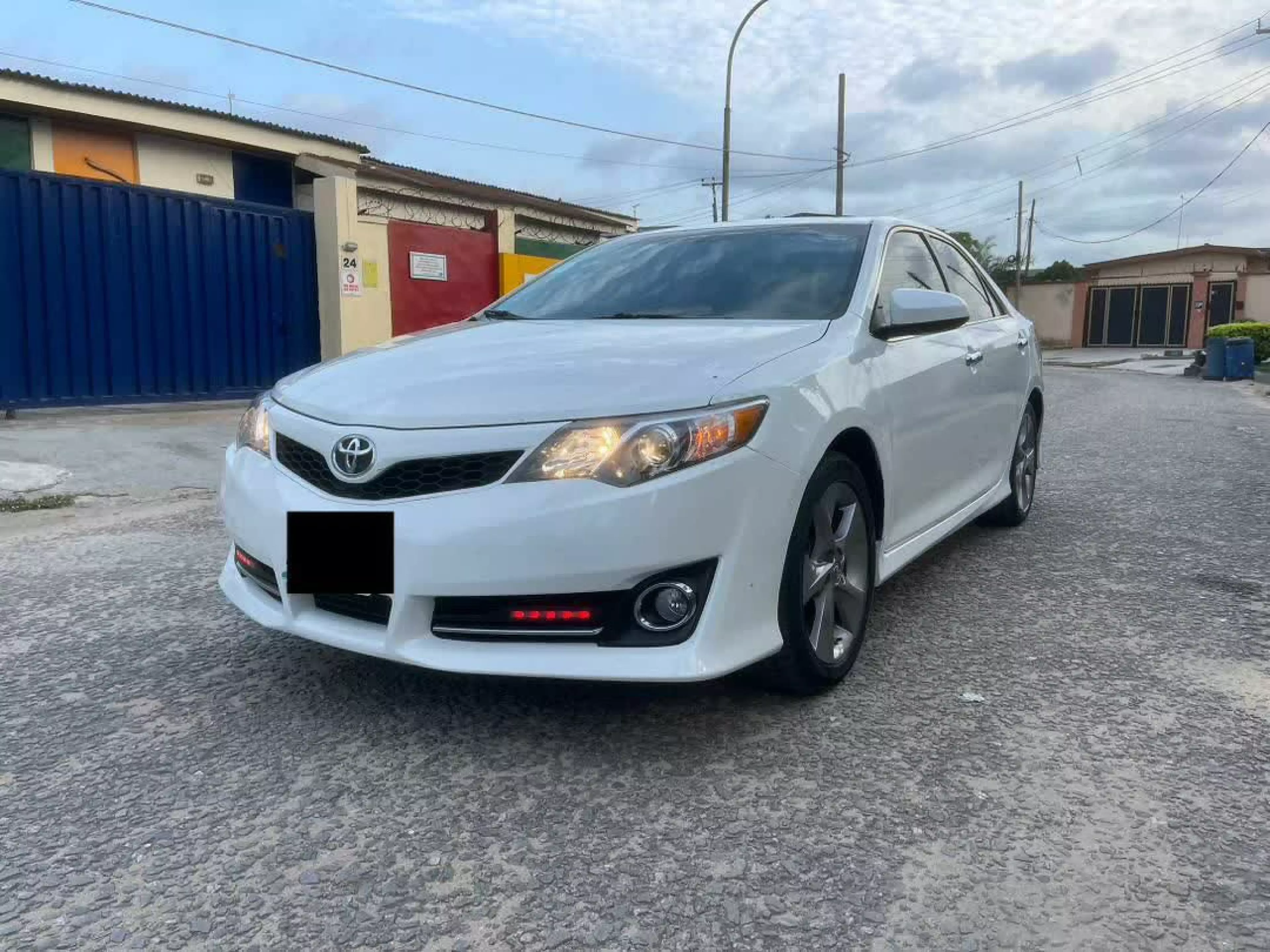 Toyota Camry - 2013