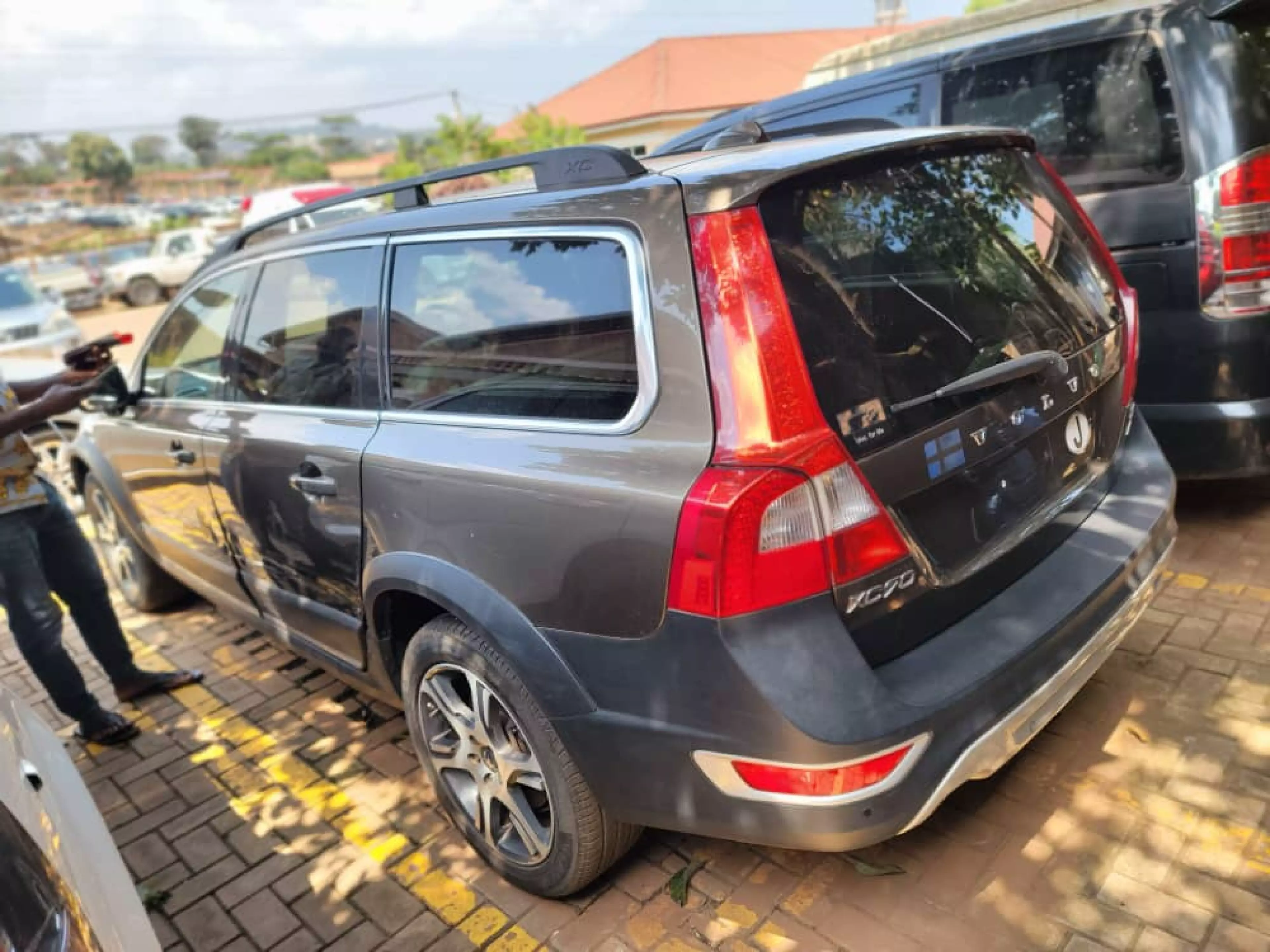 Volvo XC70   - 2011