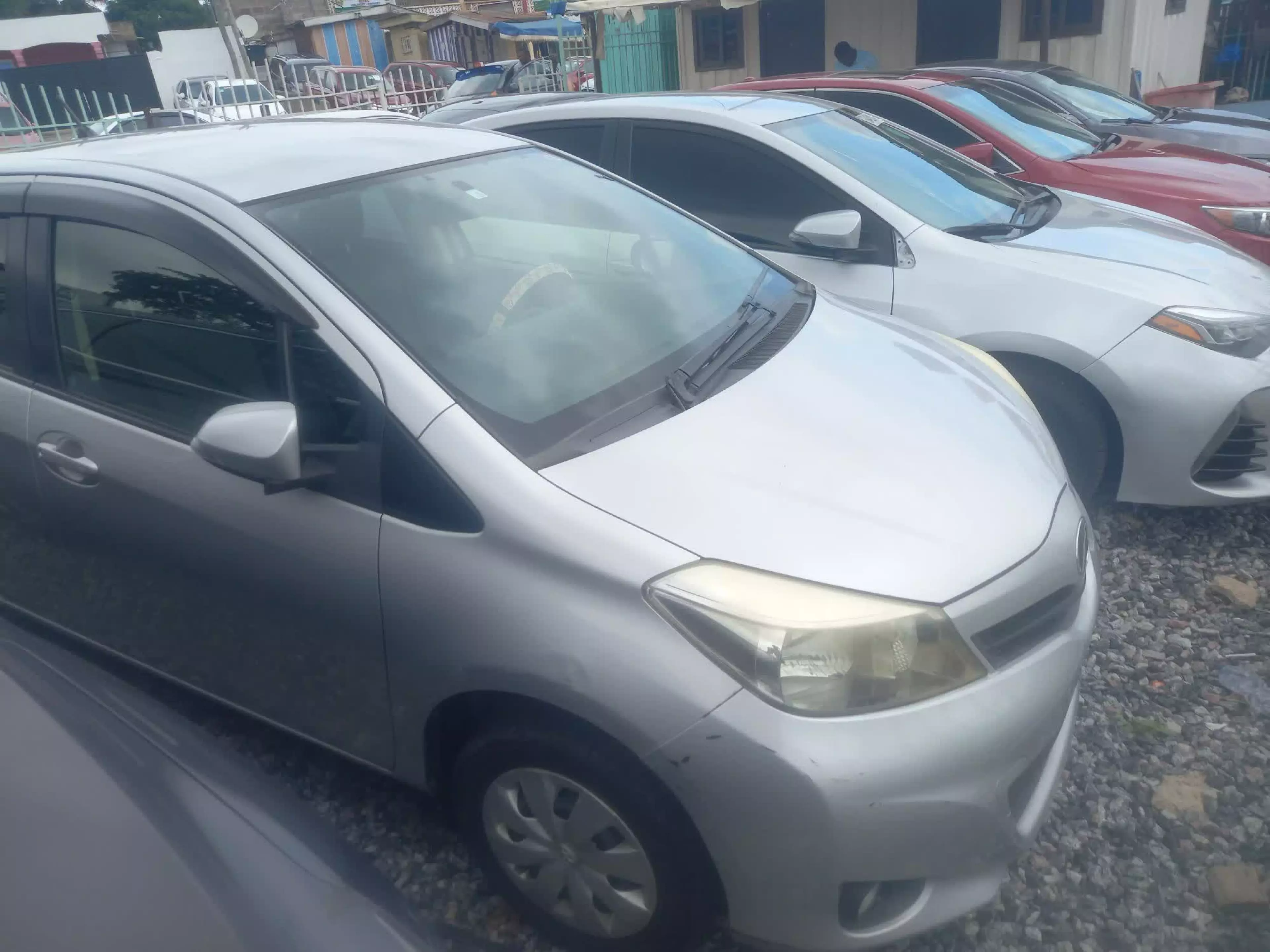 Toyota Vitz - 2013