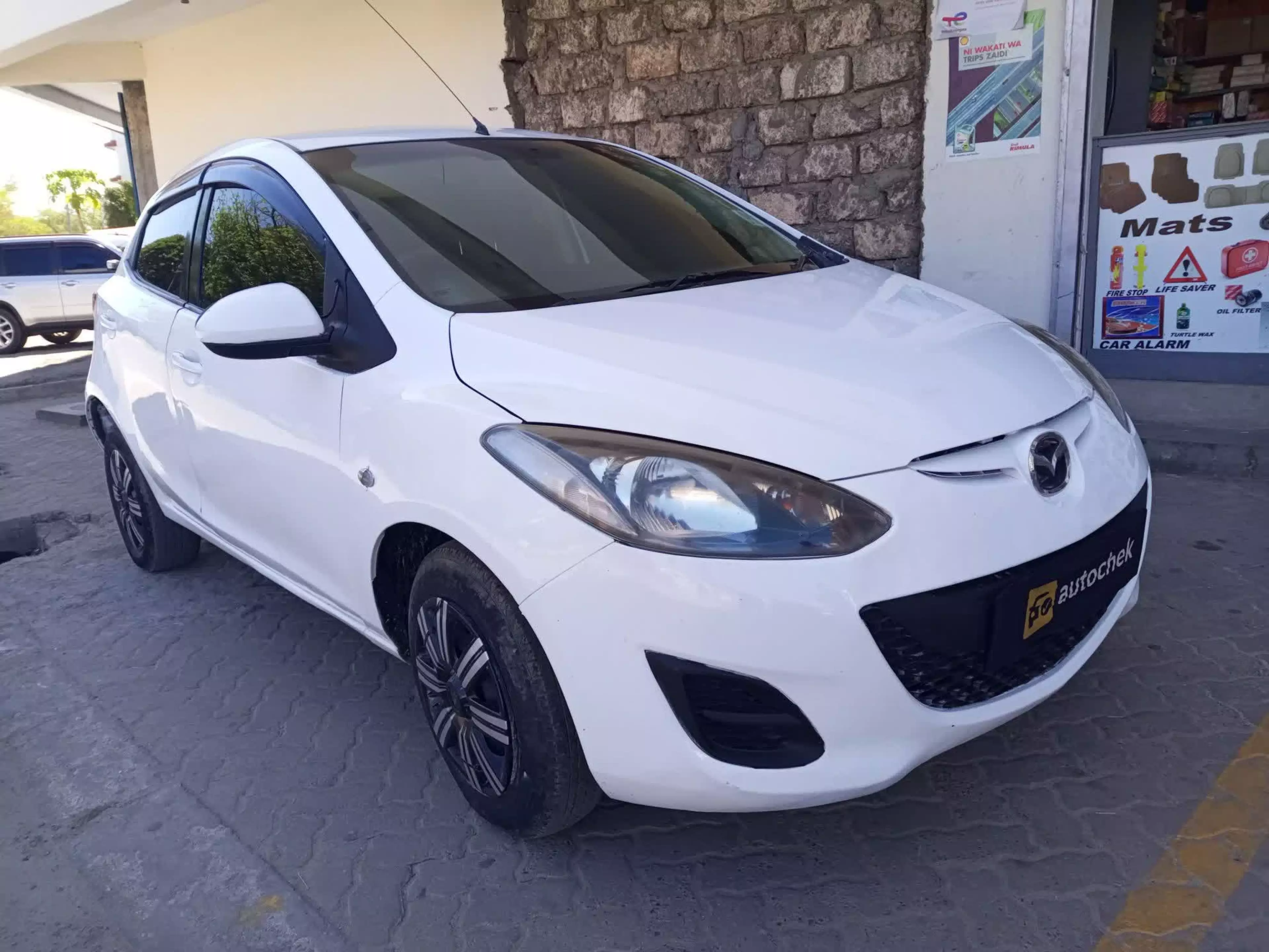 Mazda Demio  - 2013