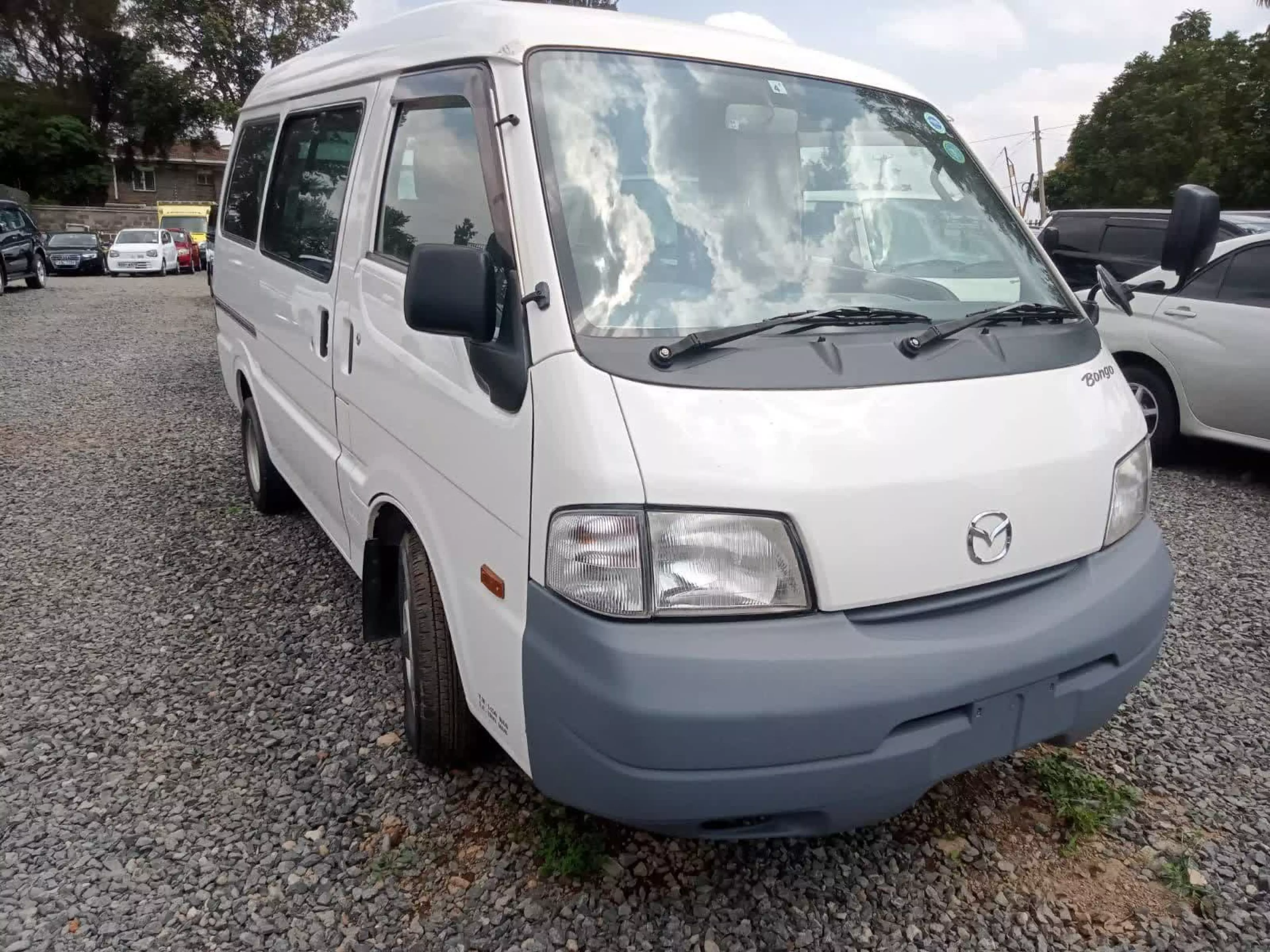 Mazda Bongo - 2016