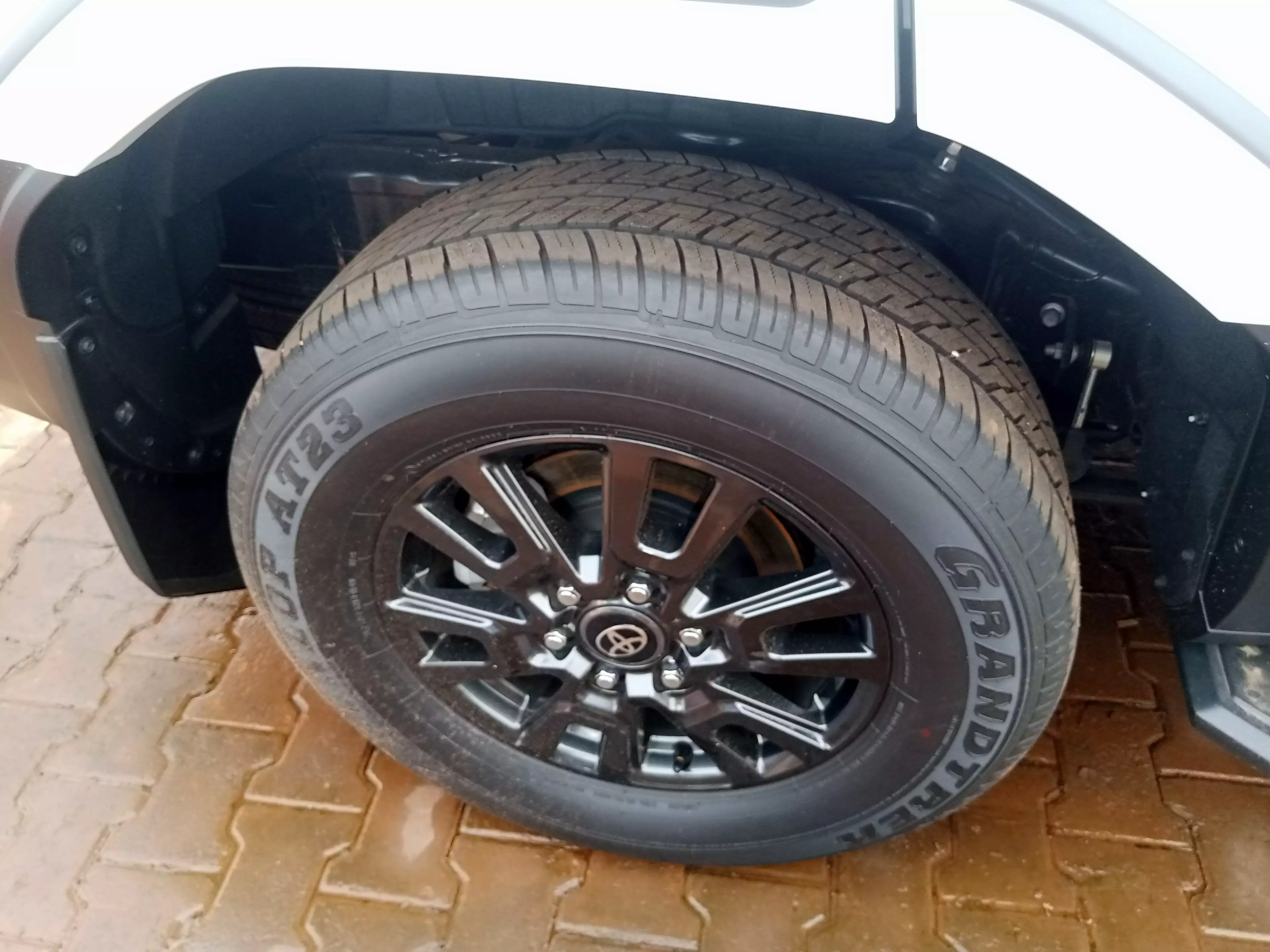 Toyota Land Cruiser   - 2024