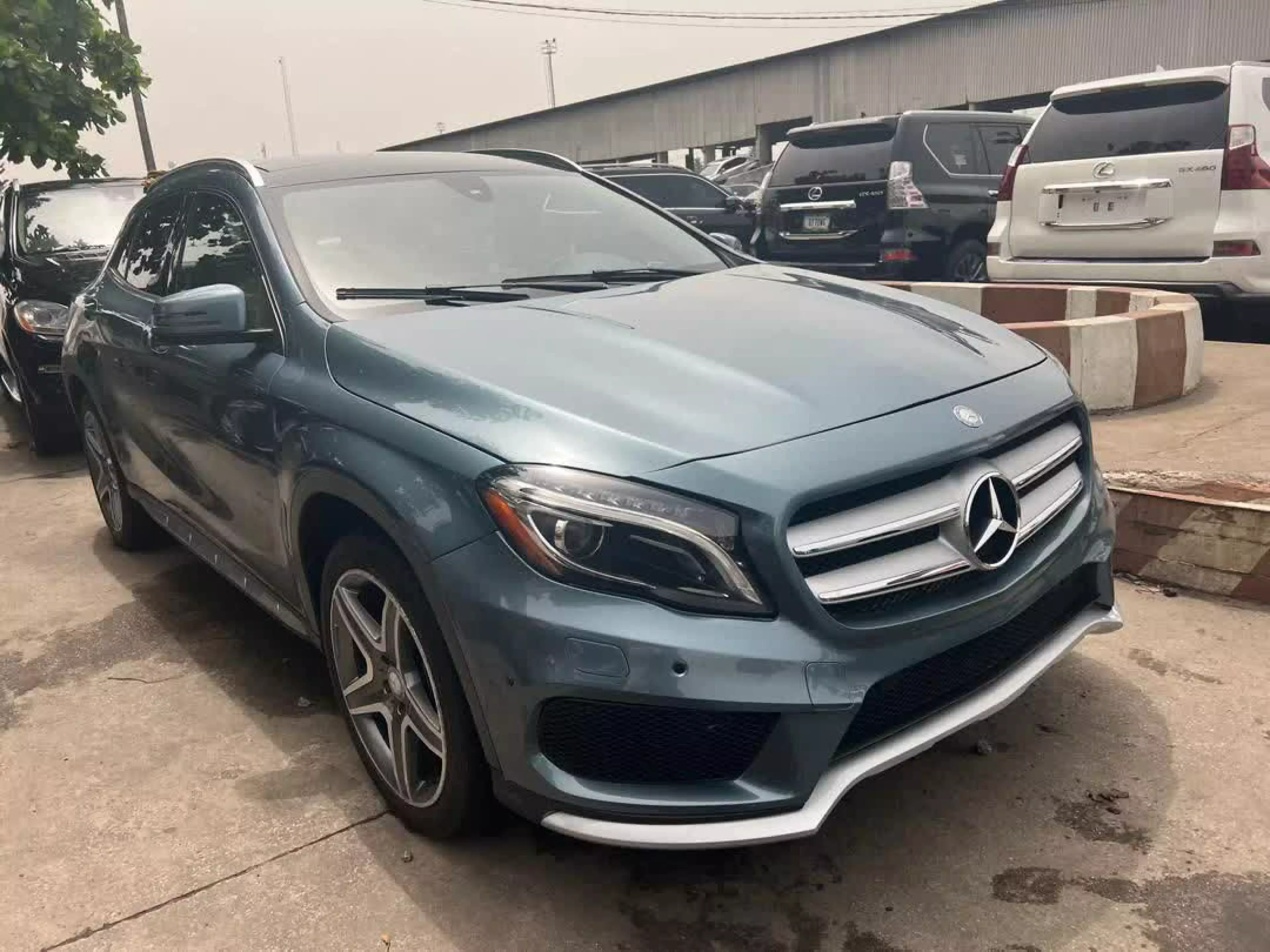 Mercedes-Benz GLA 250 - 2015