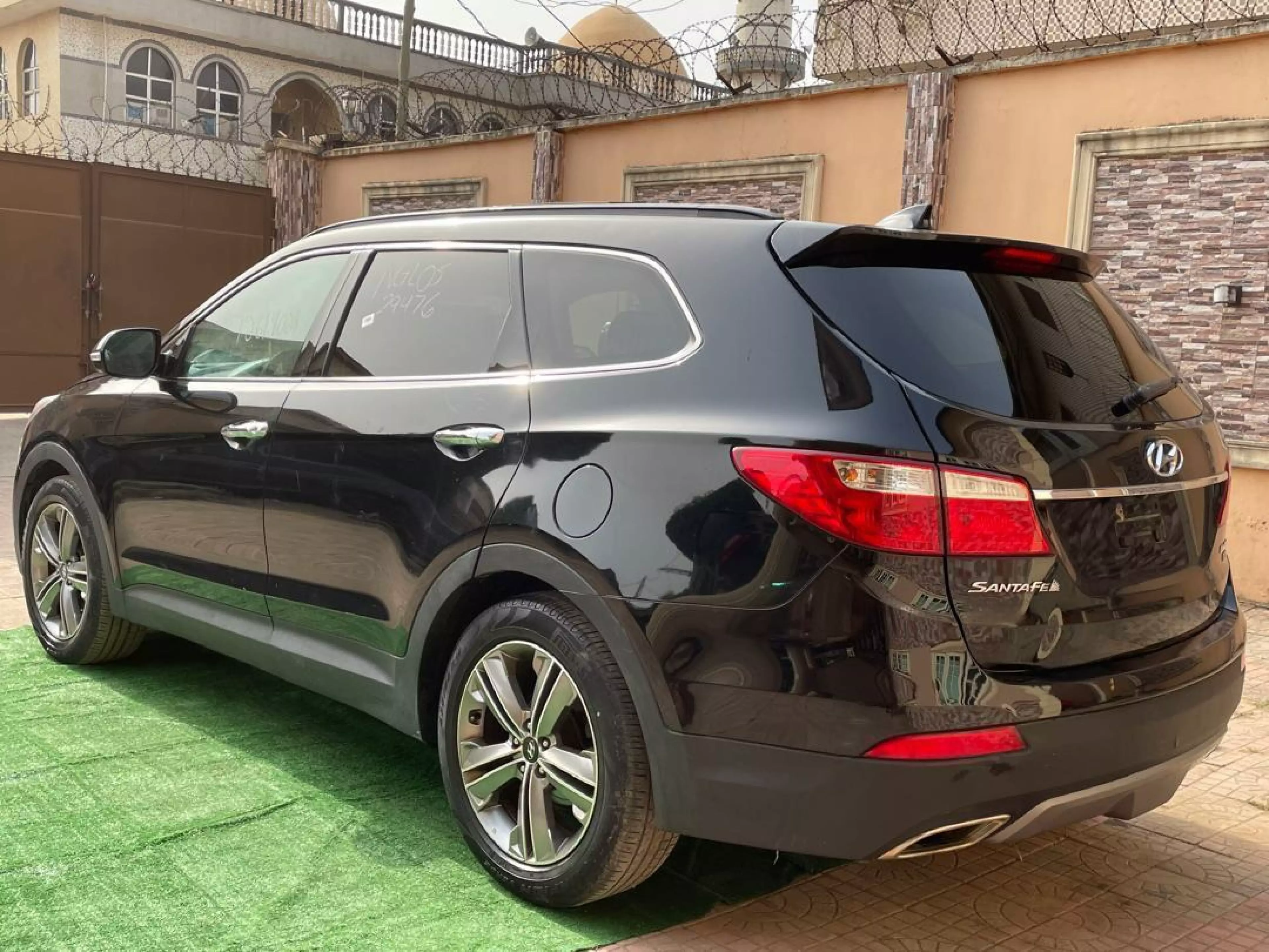Hyundai Santa FE   - 2013