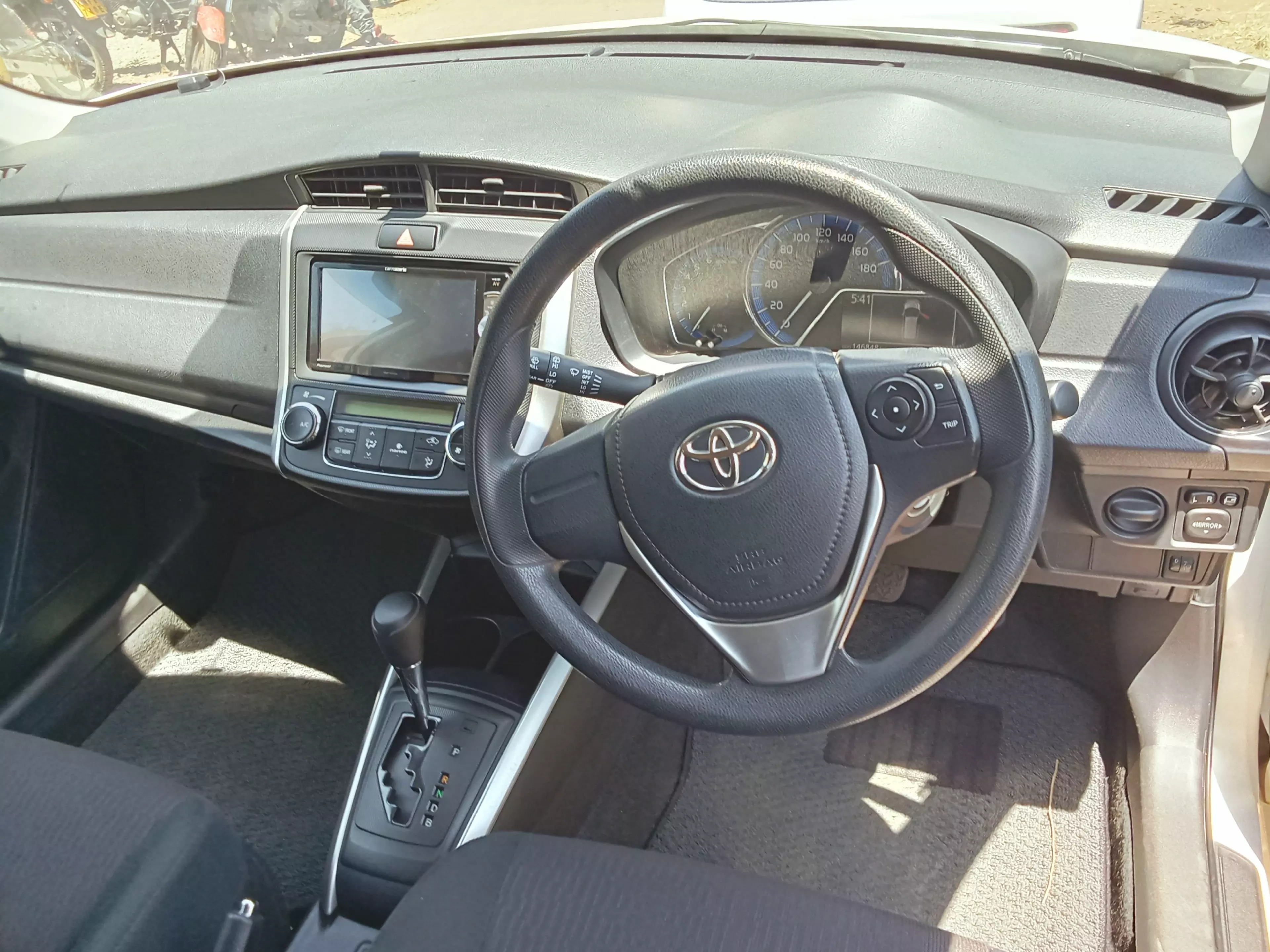 Toyota Fielder    - 2016