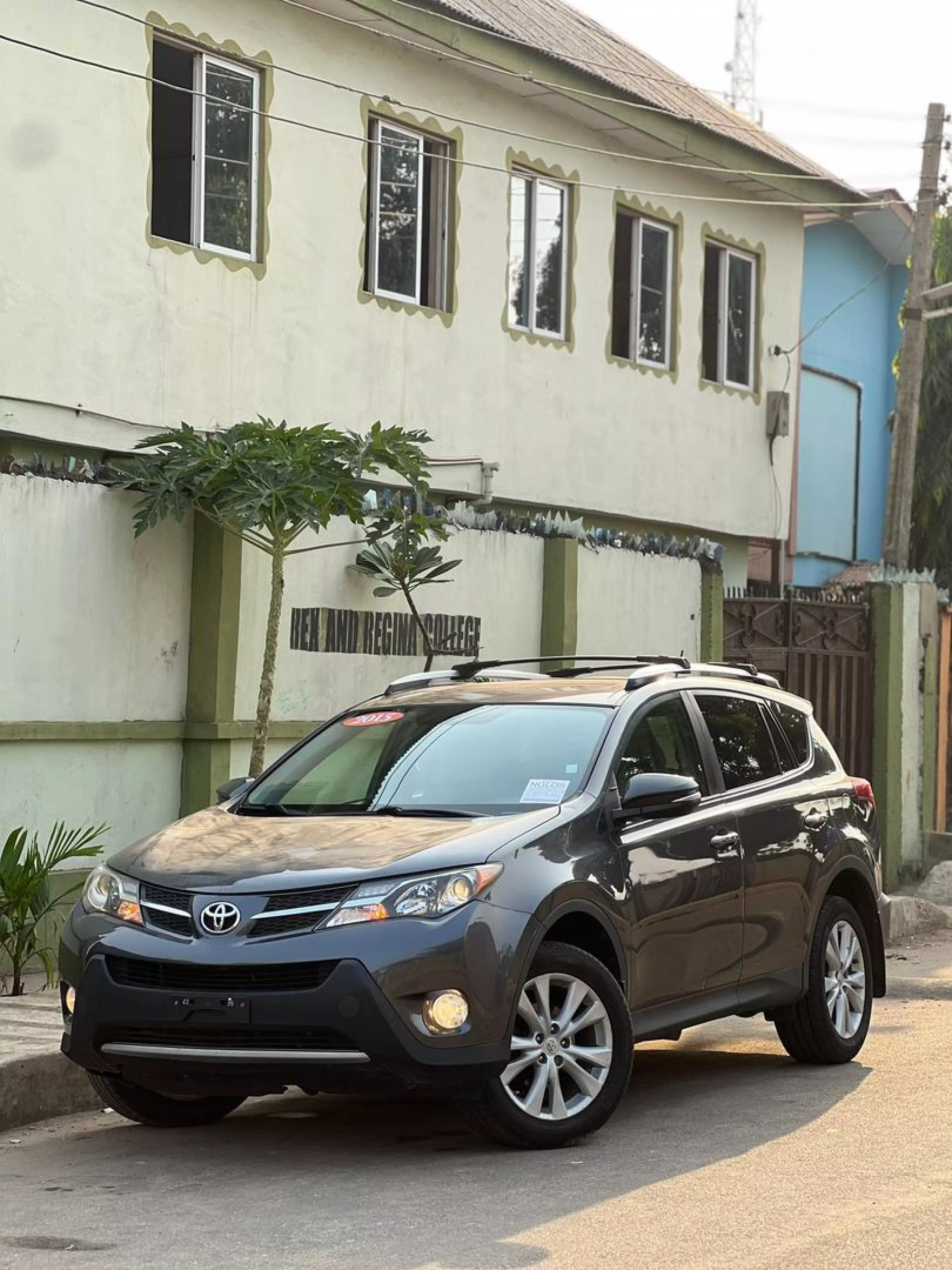Toyota RAV 4   - 2015