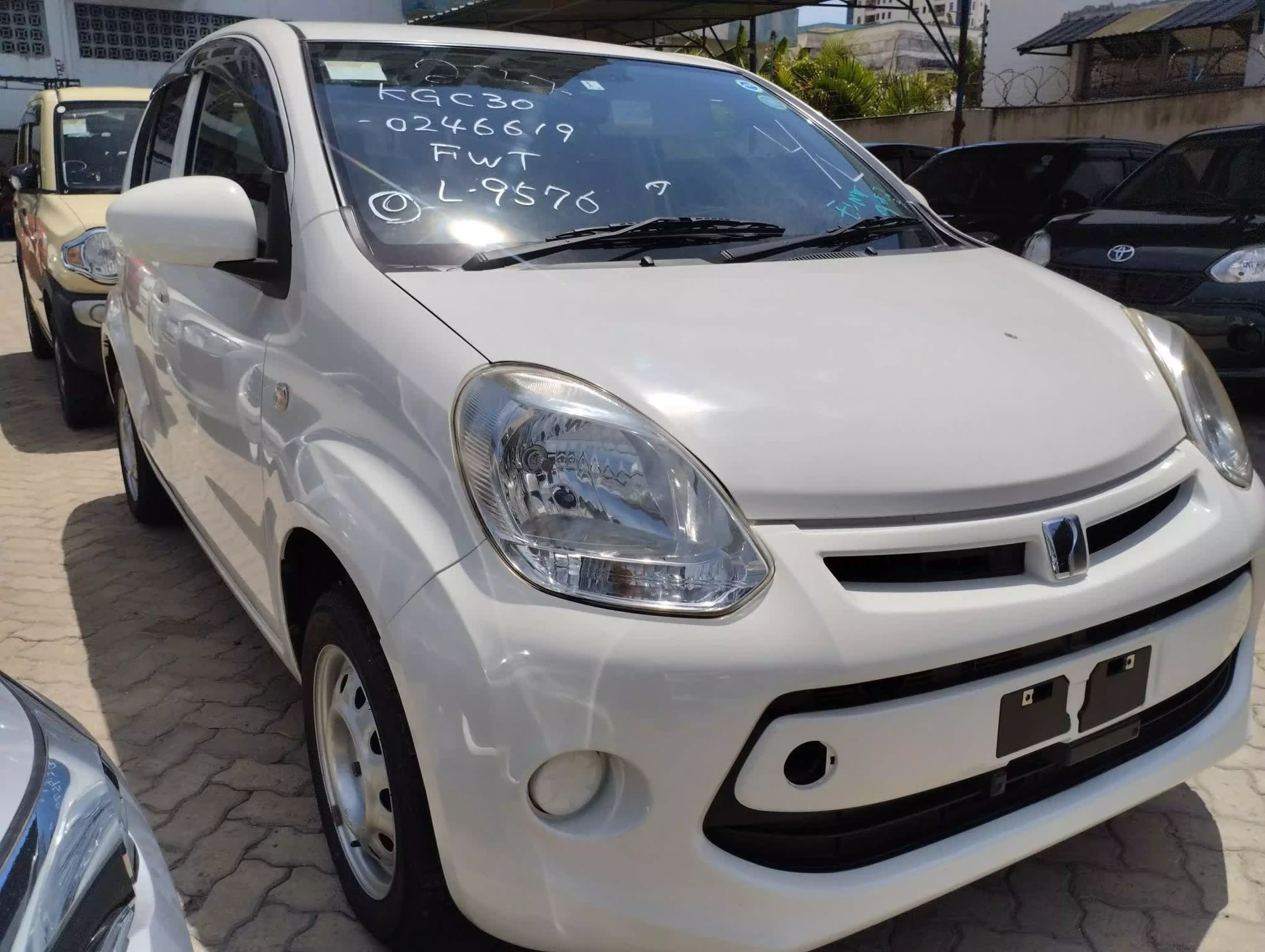 Toyota Passo - 2016