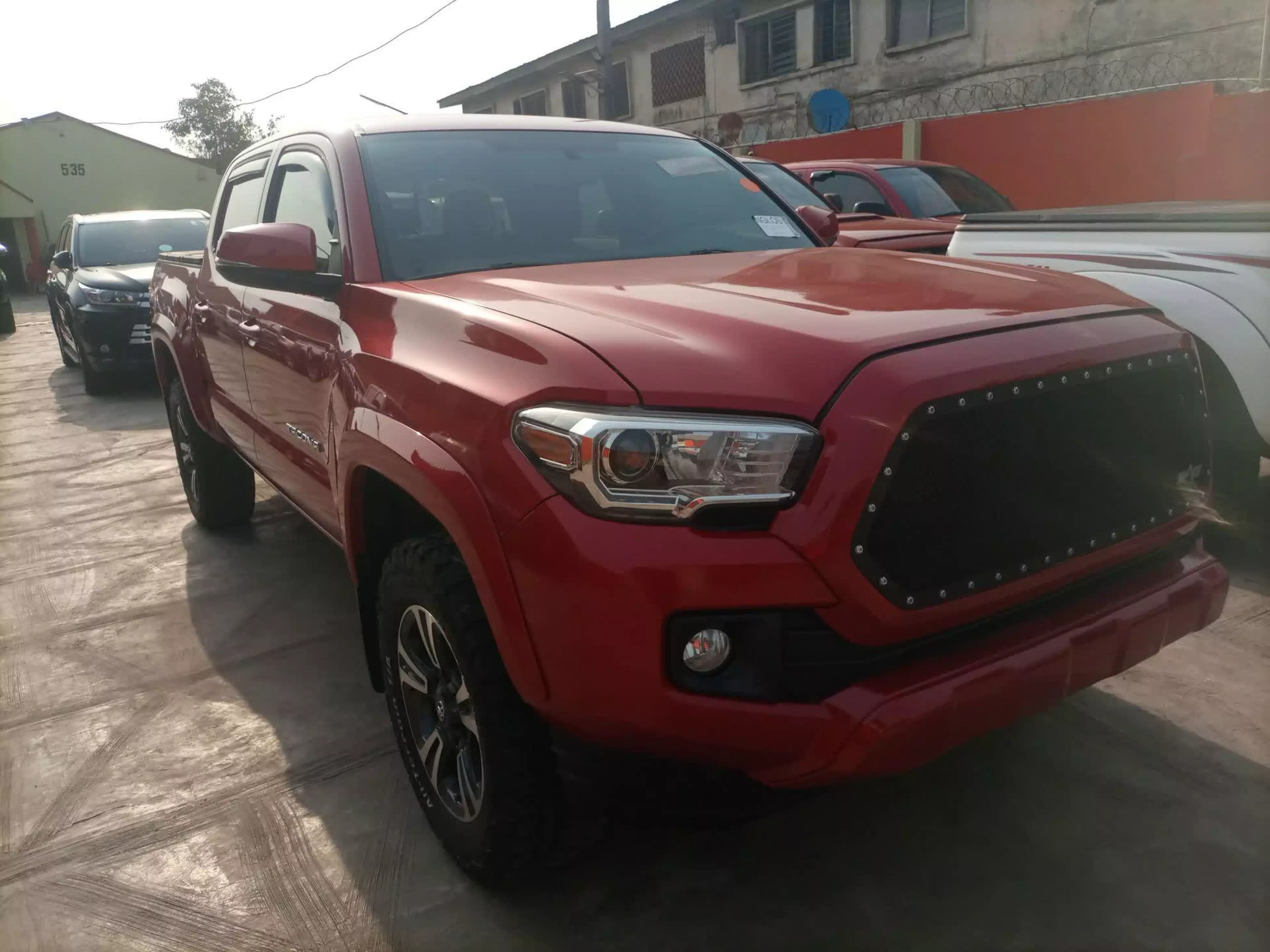 Toyota Tacoma - 2017
