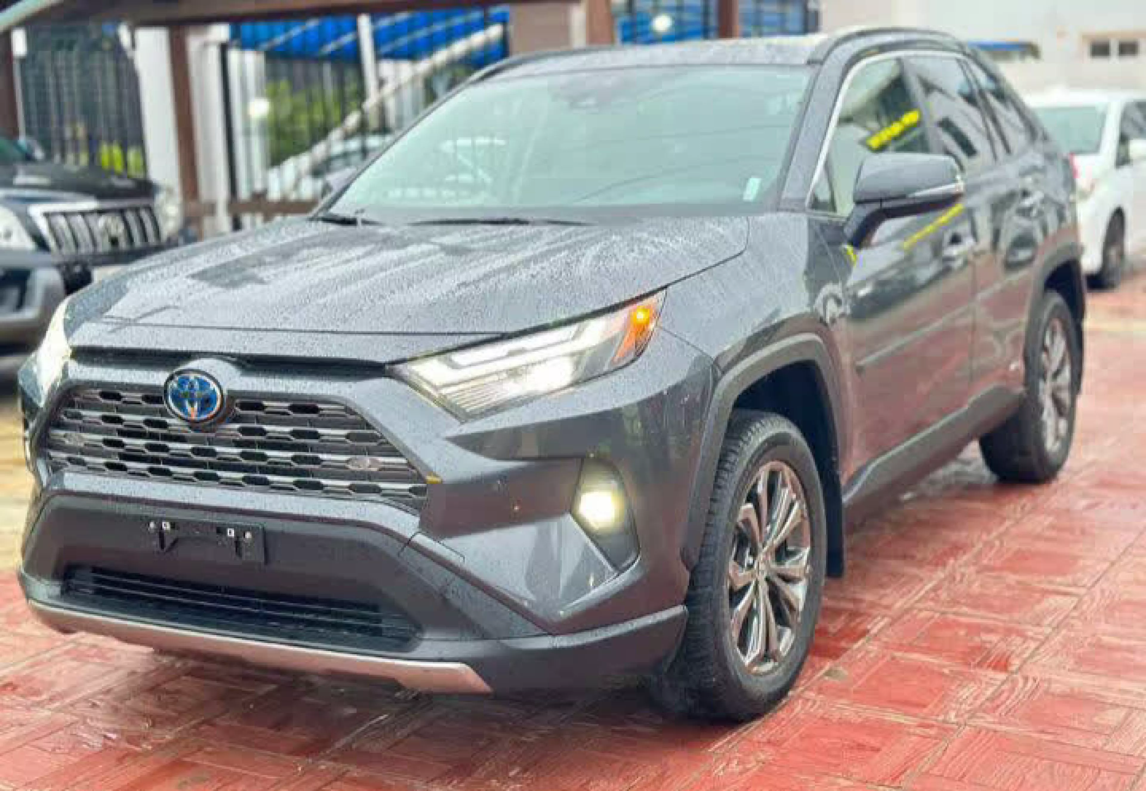 Toyota RAV 4   - 2021