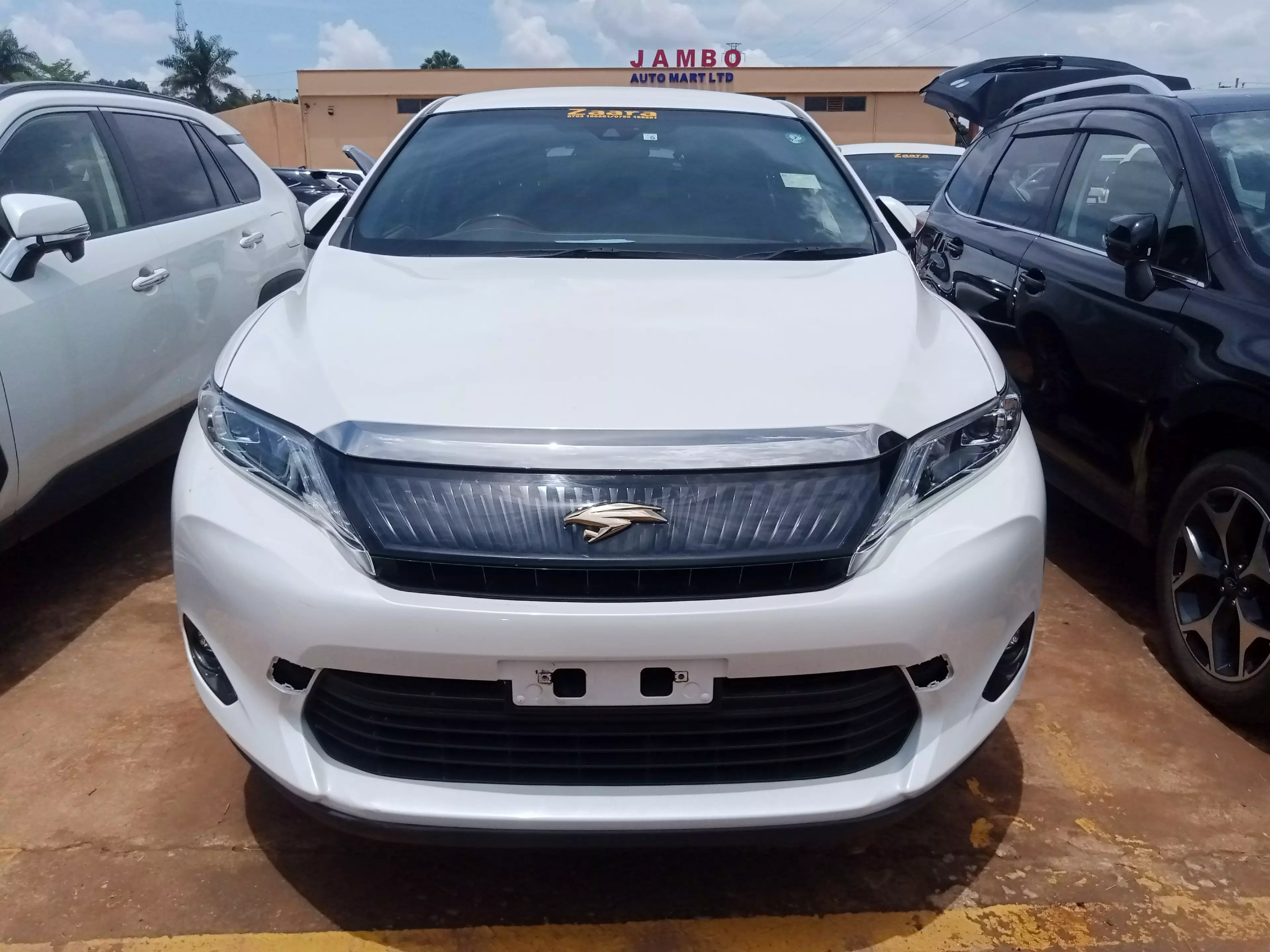 Toyota Harrier   - 2015
