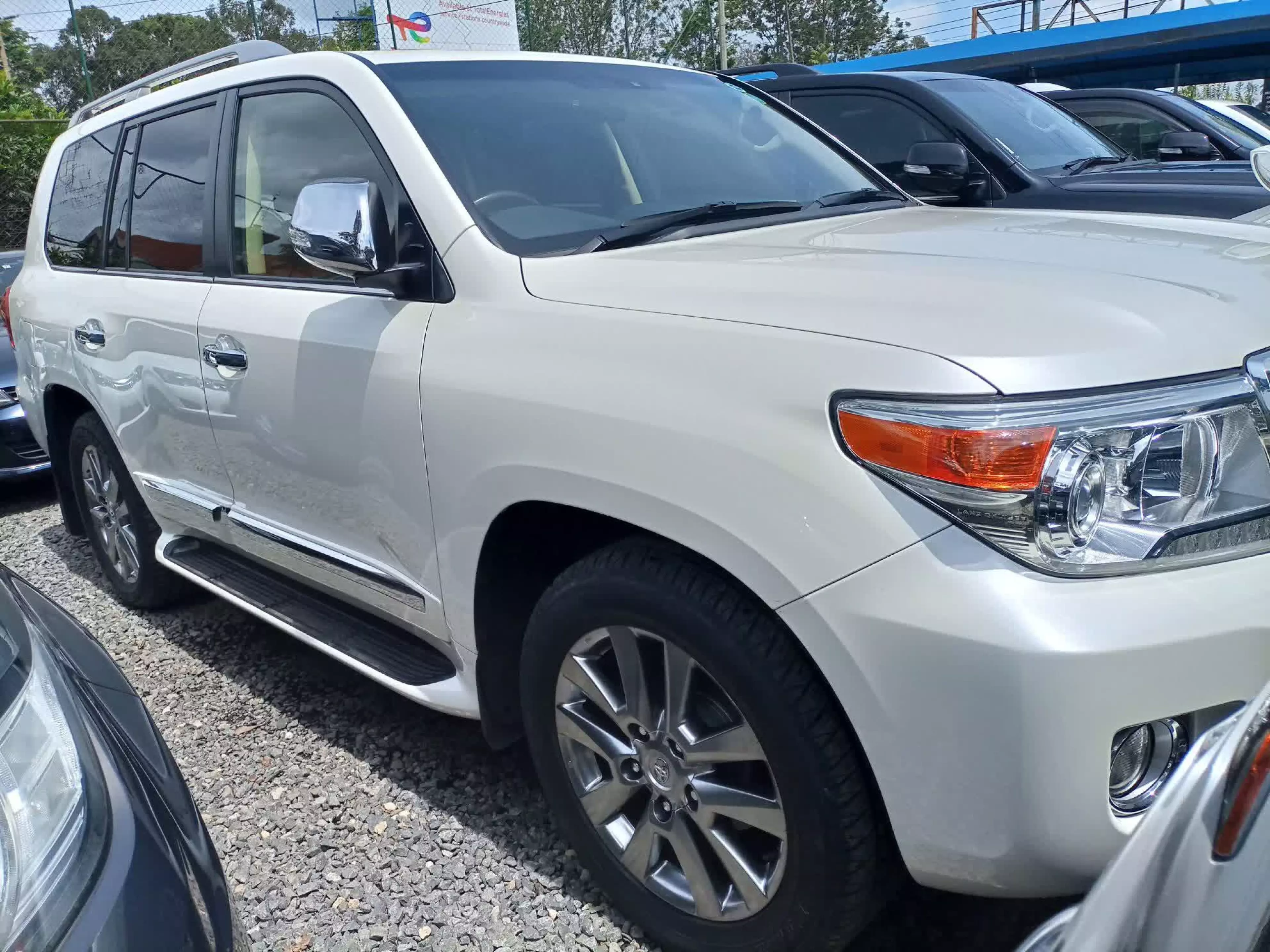 Toyota Landcruiser  V8 - 2015