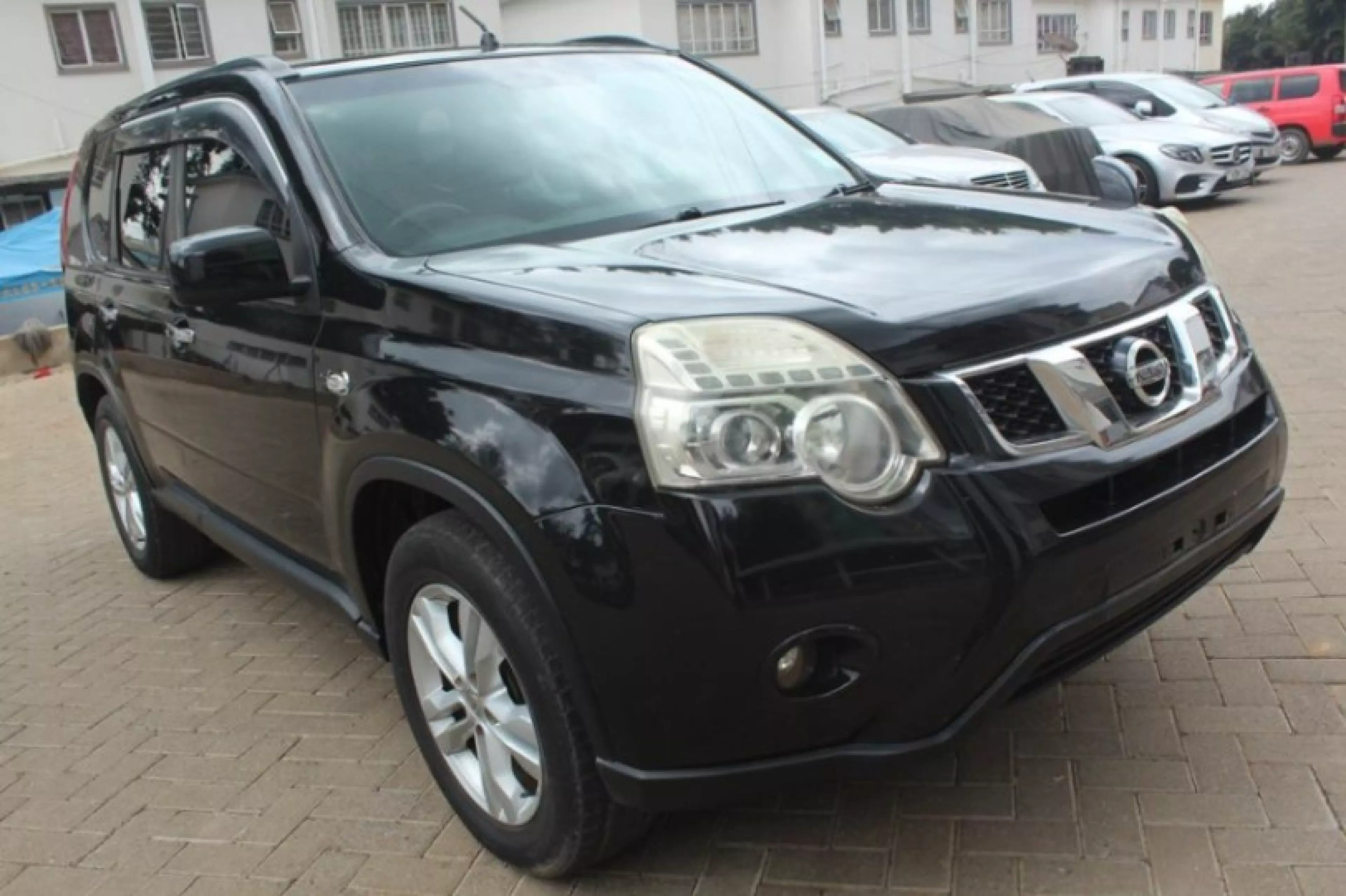 Nissan X-Trail - 2012