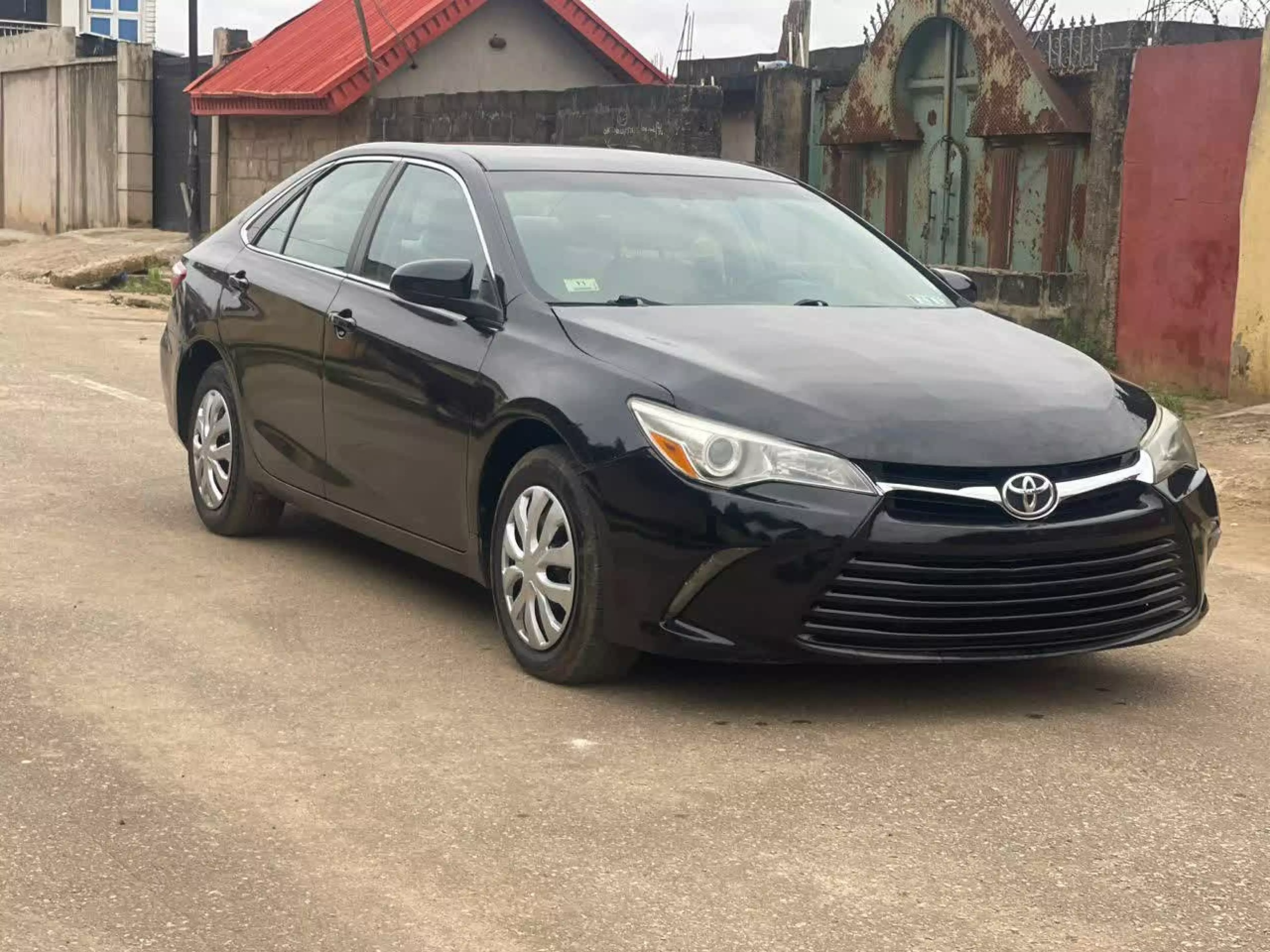 Toyota Camry - 2015