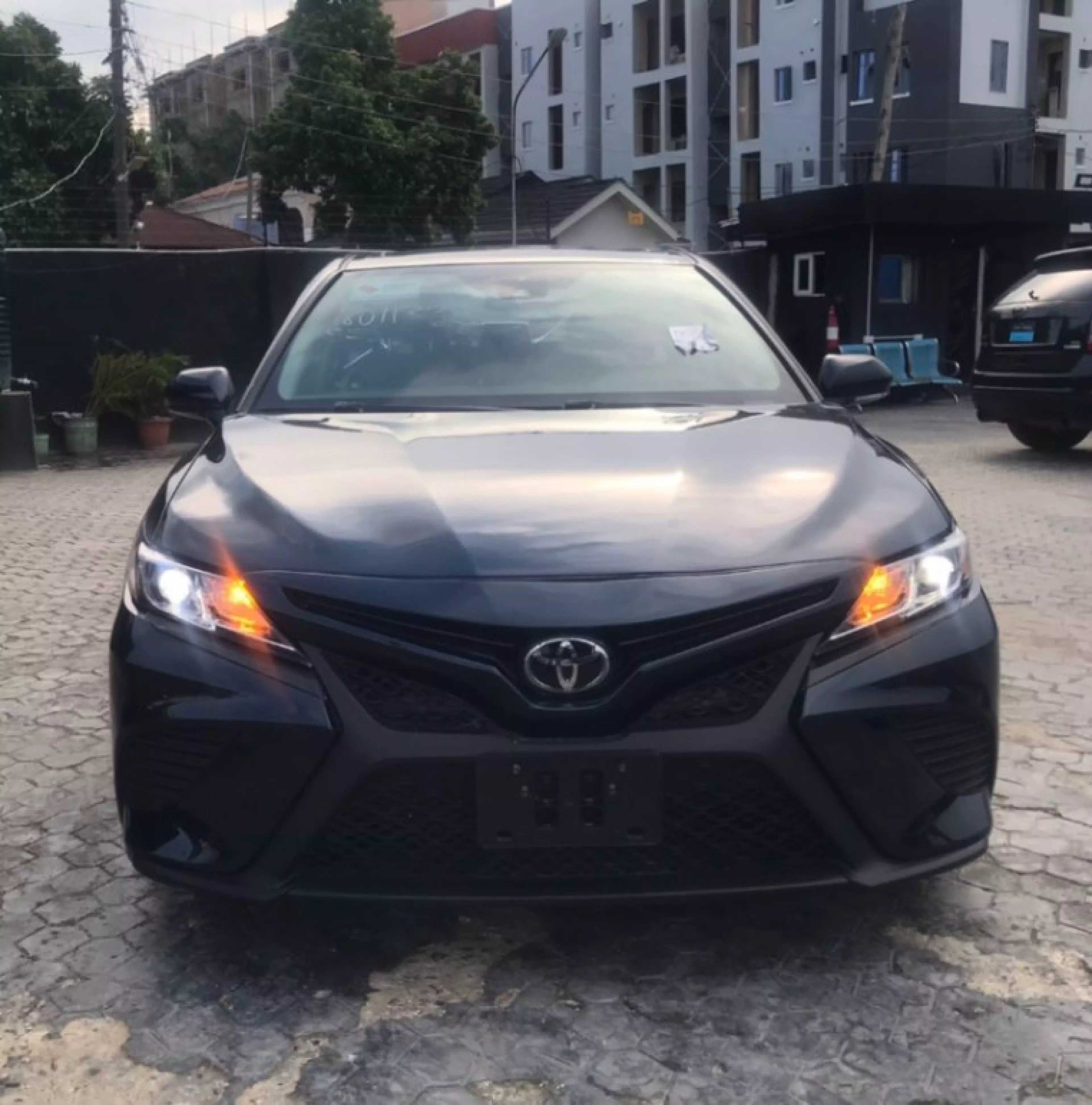 Toyota Camry - 2019