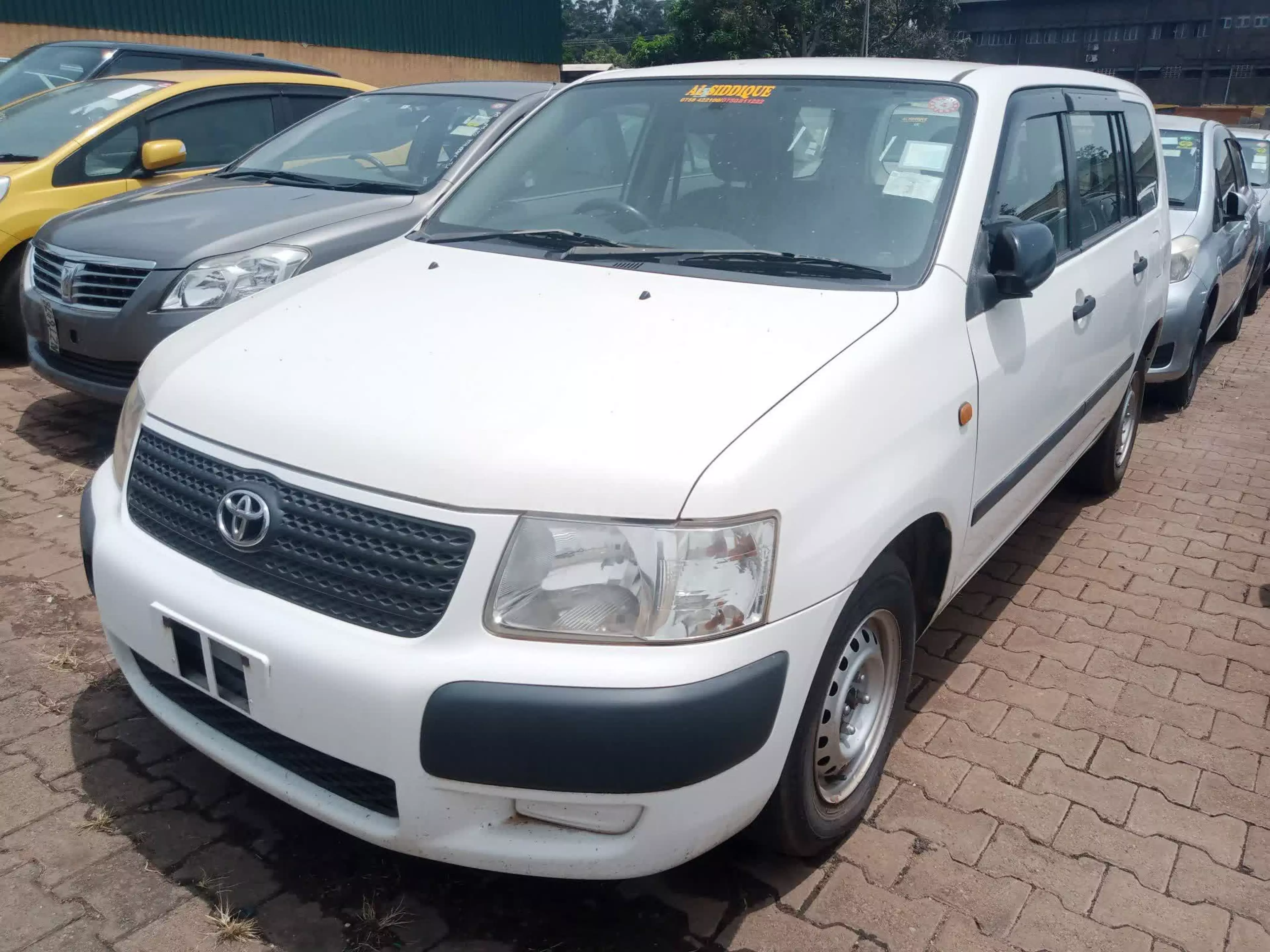 Toyota Succeed  - 2013